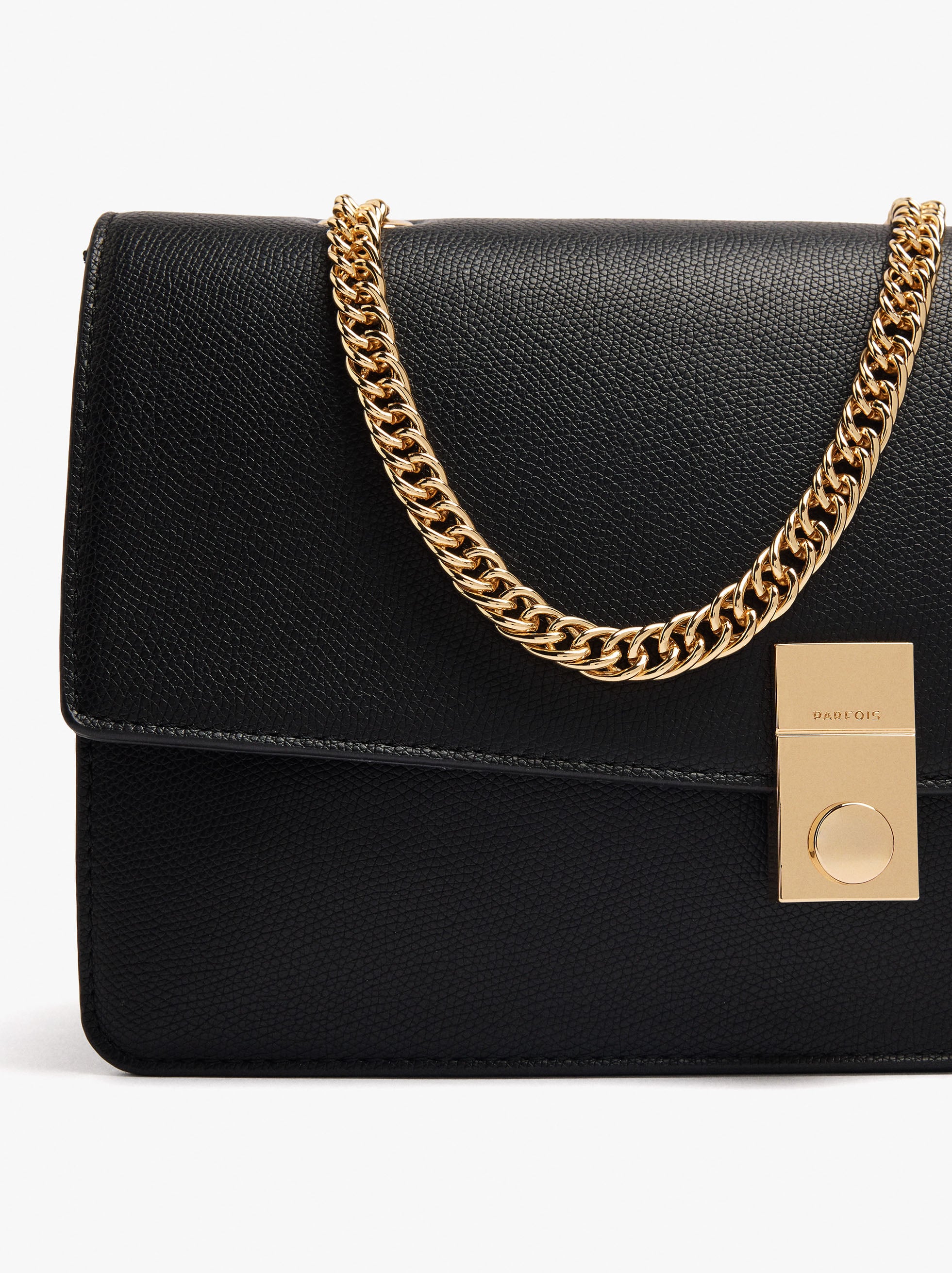 Shoulder bag with texture and chain strap image number 2.0