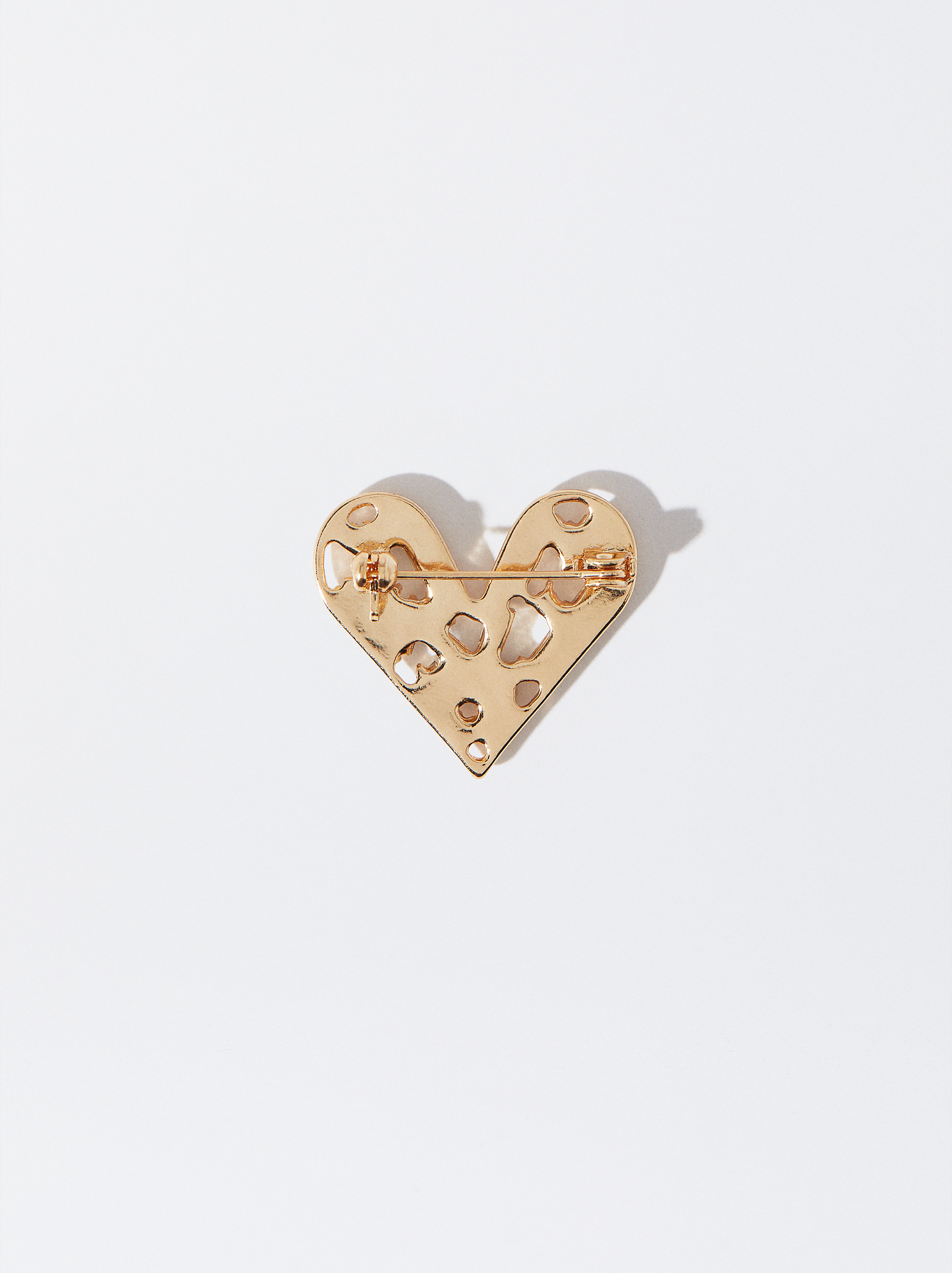 Brooch With Heart image number 3.0