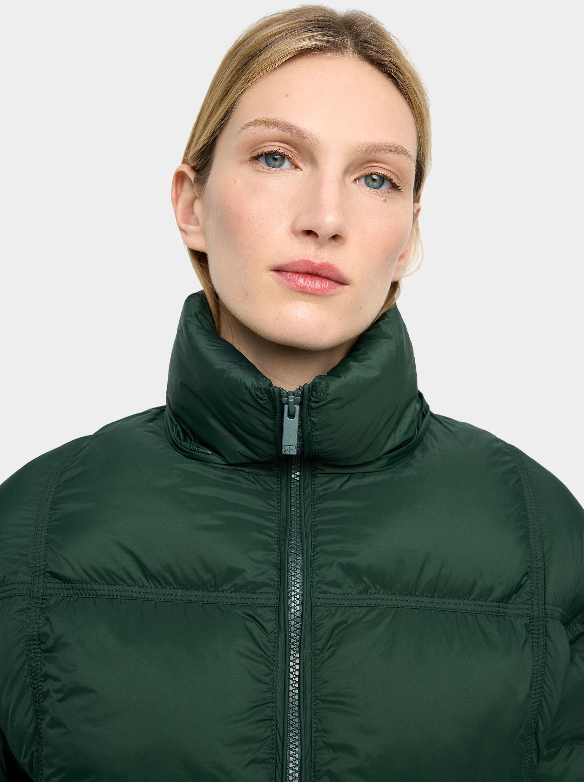 Quilted coat with removable hood image number 4.0