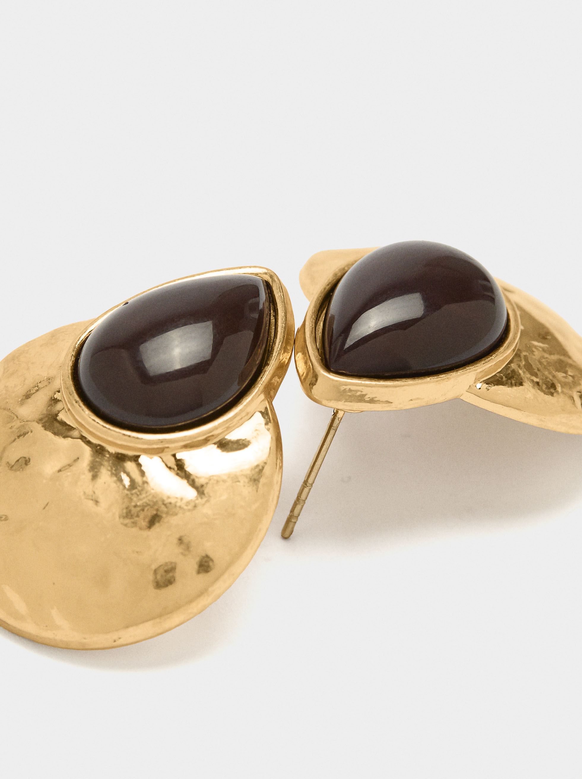 Runde Ohrringe aus Harz image number 1.0