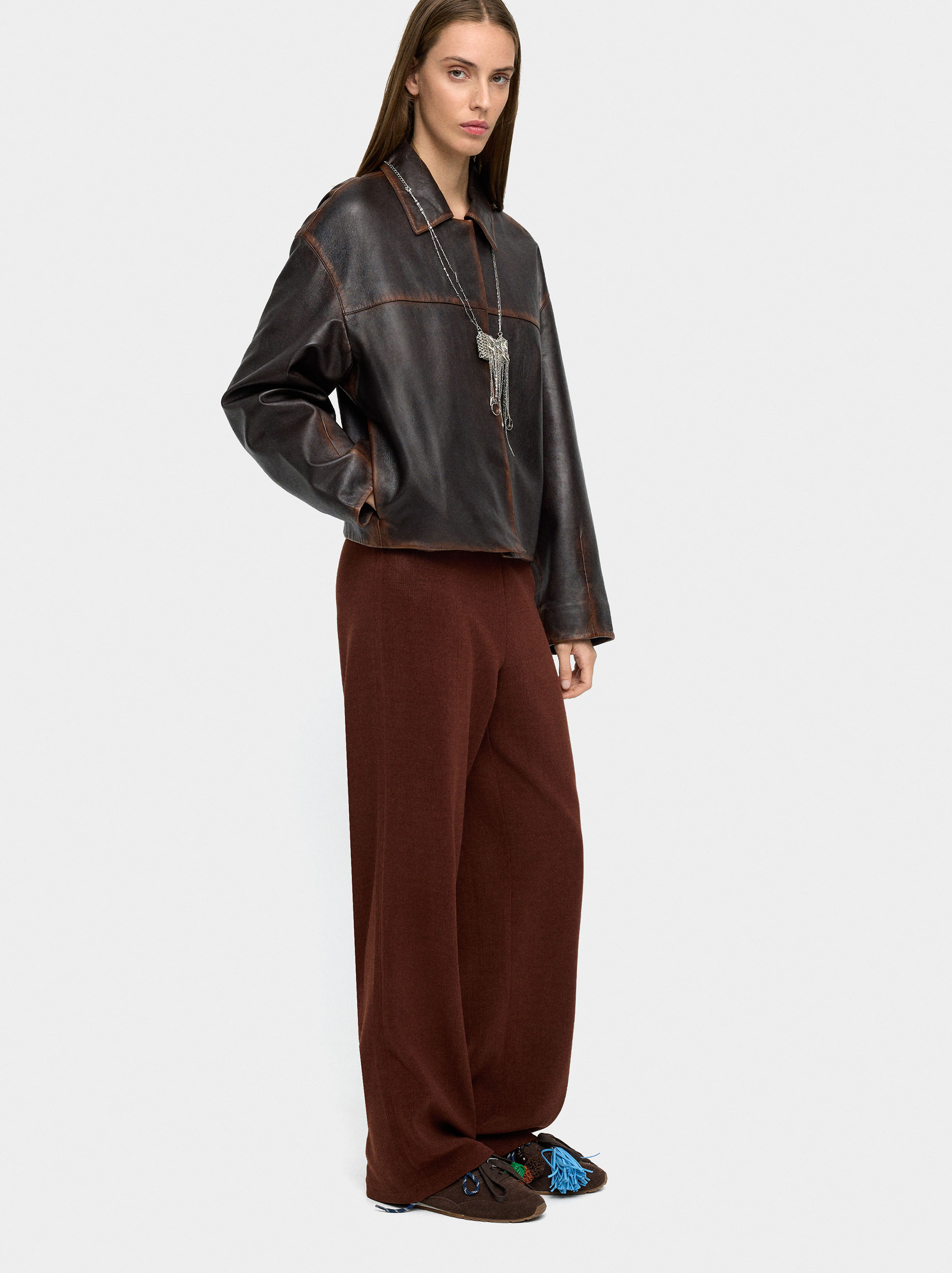 Straight pants with elastic waist image number 2.0