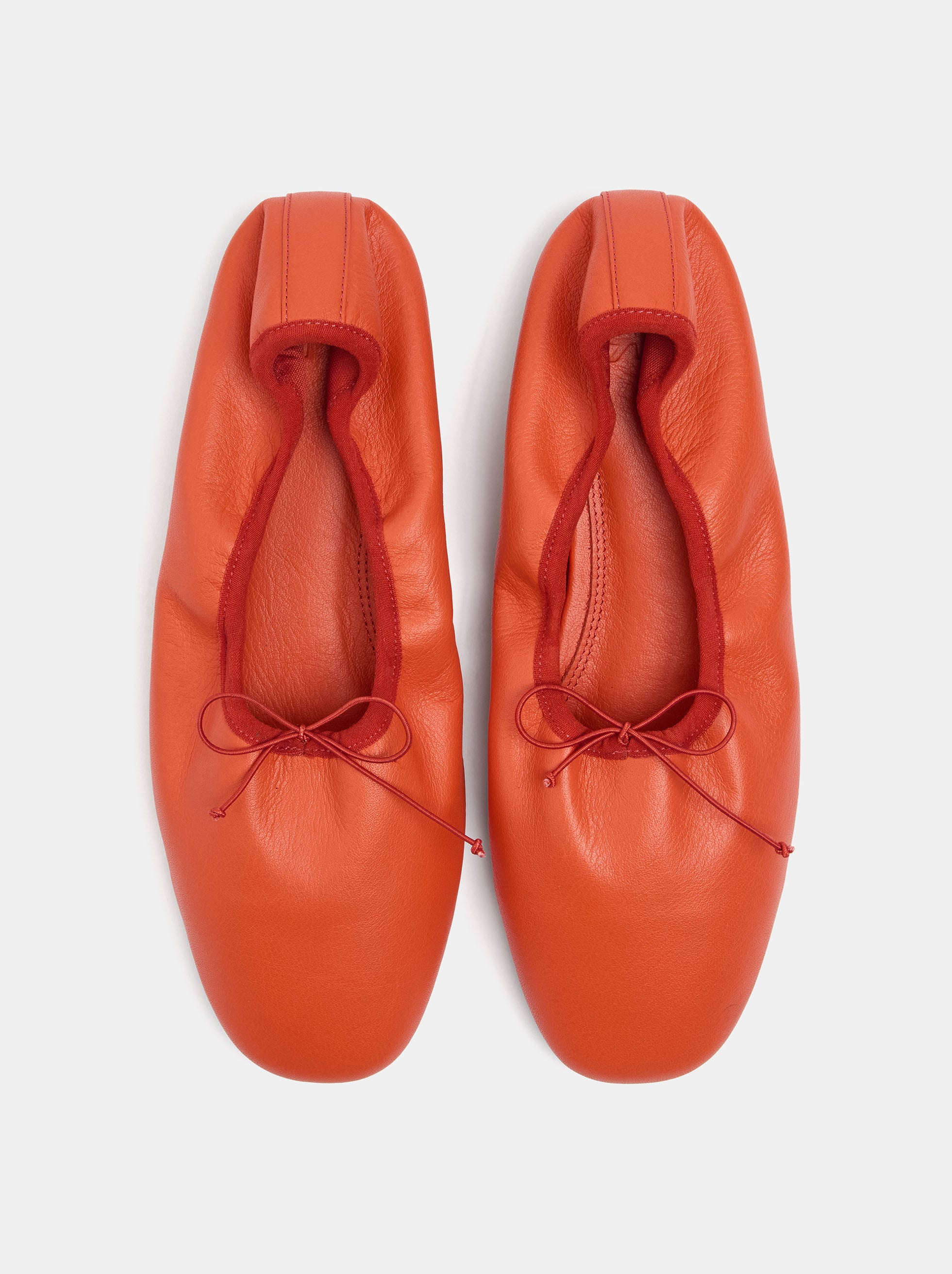 Leather ballet flats with elastic image number 0.0