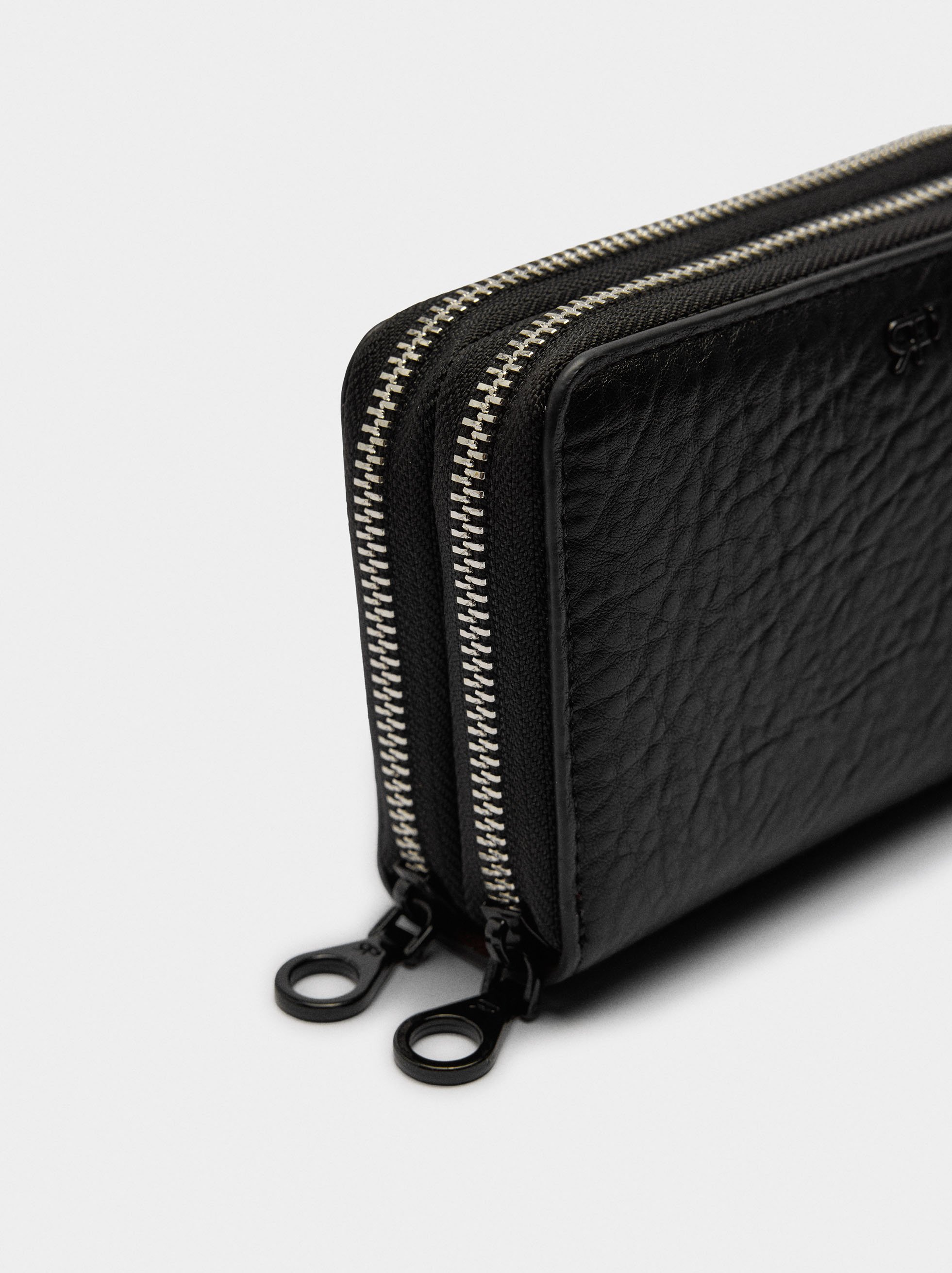 Wallet with texture and double zipper closure image number 1.0