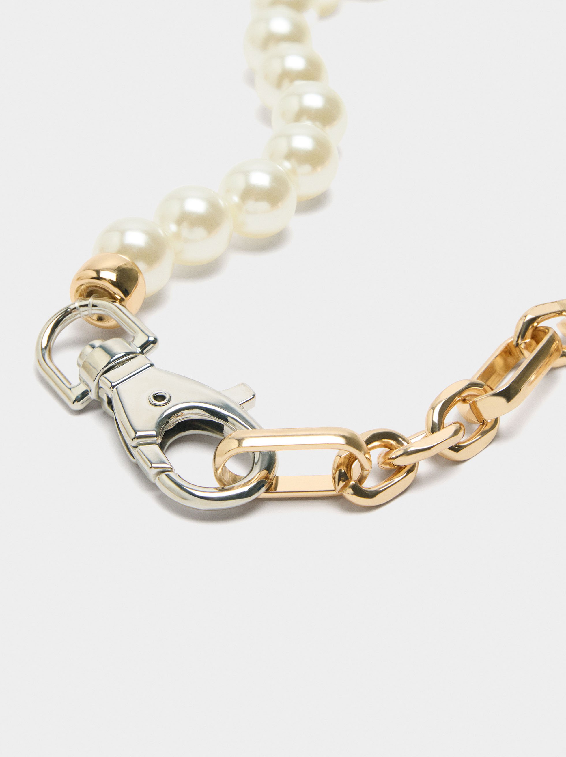Short chain necklace with pearls image number 1.0