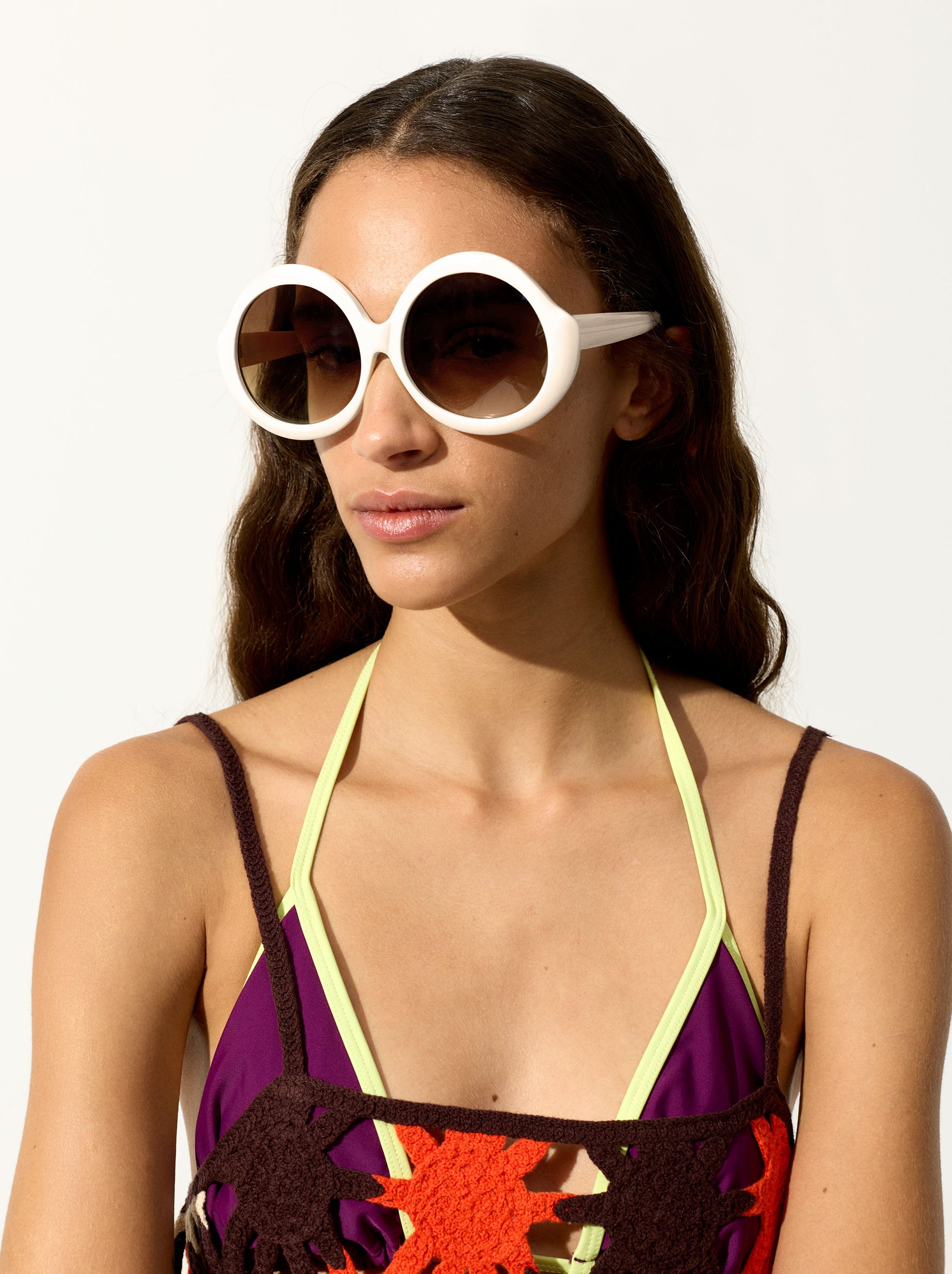 Round sunglasses image number 1.0