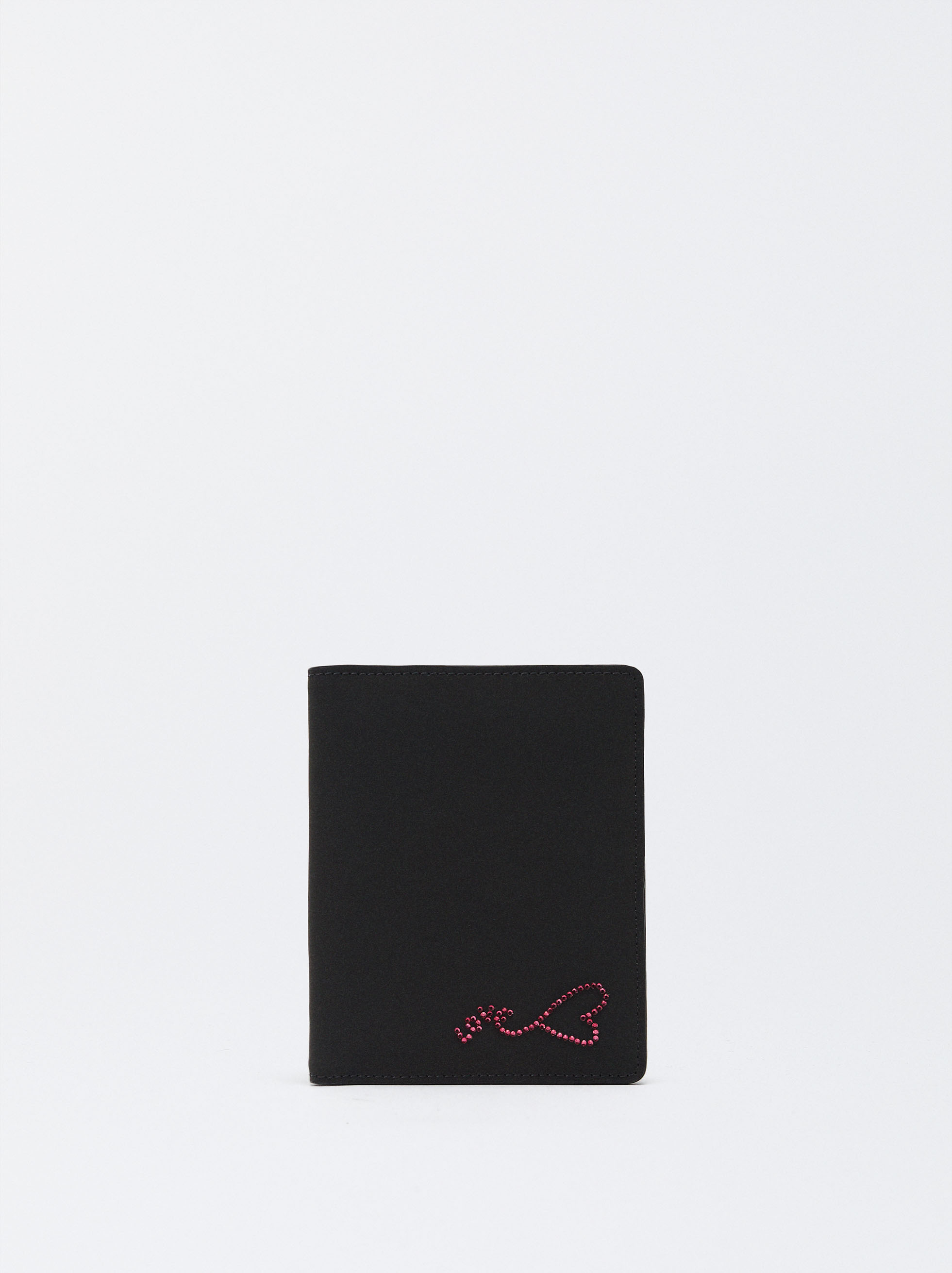 Passport Cover With Heart image number 0.0