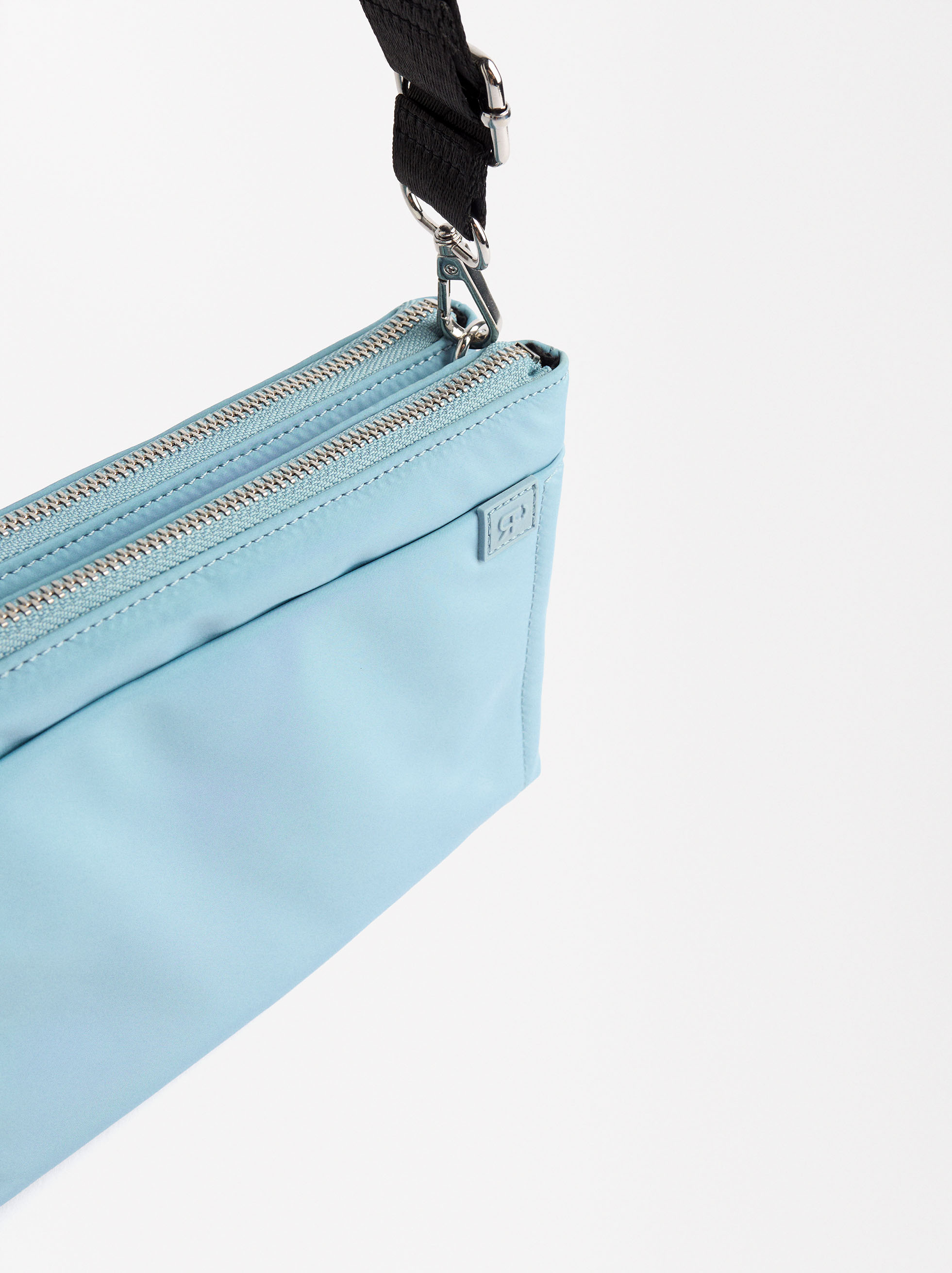 Bolso bandolera de nylon image number 2.0