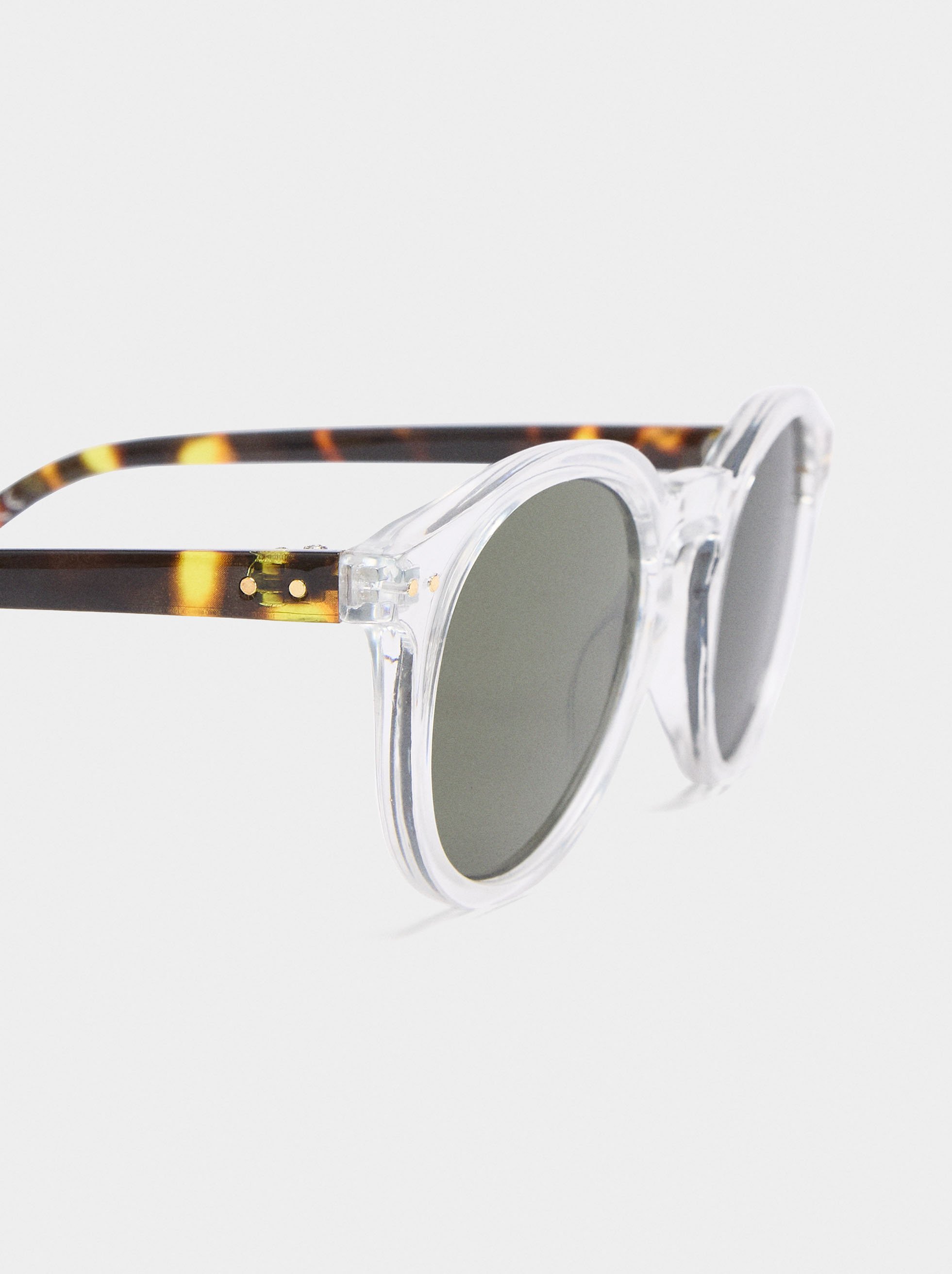 Round sunglasses image number 1.0