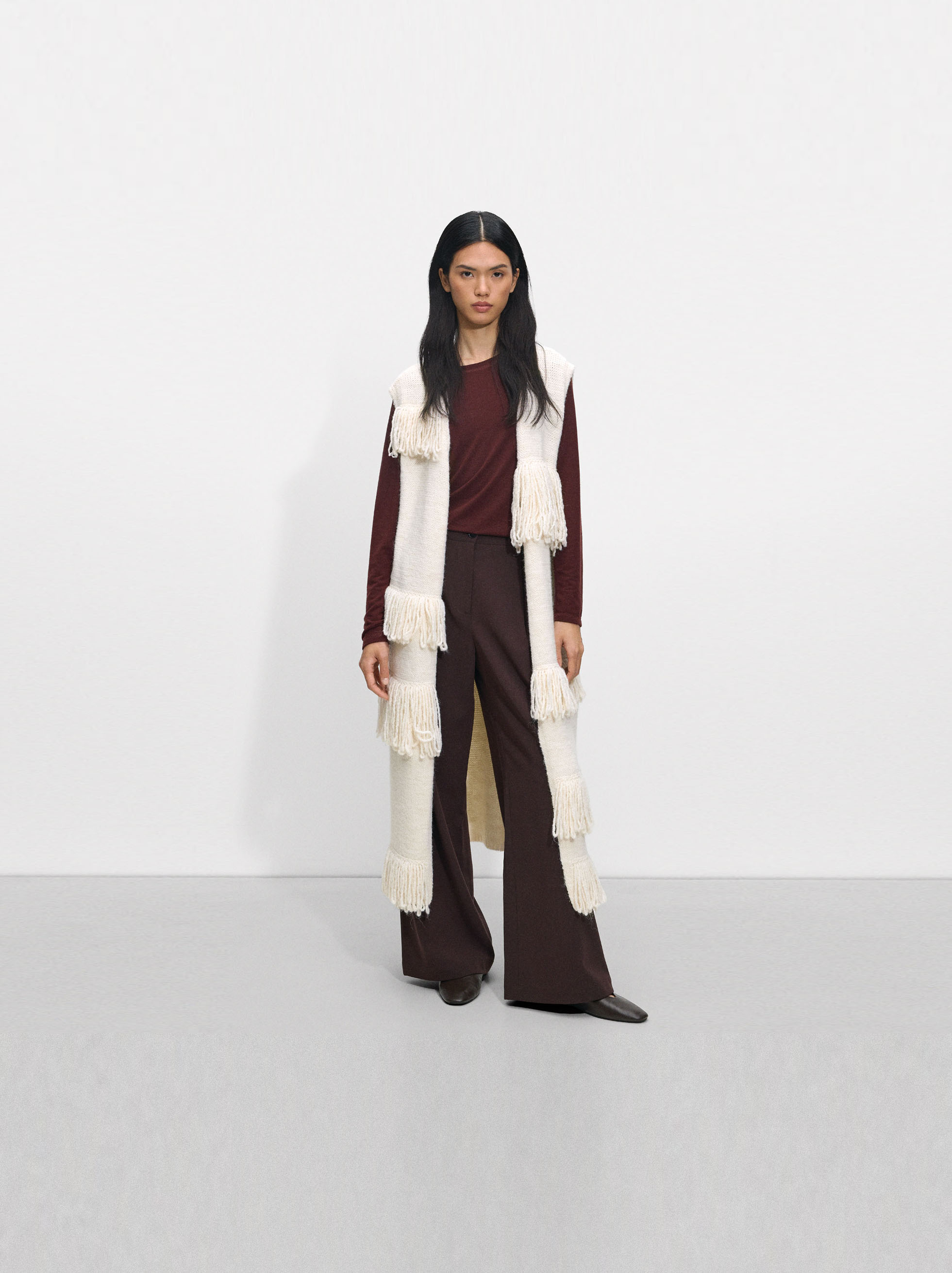 Long vest with fringes image number 7.0