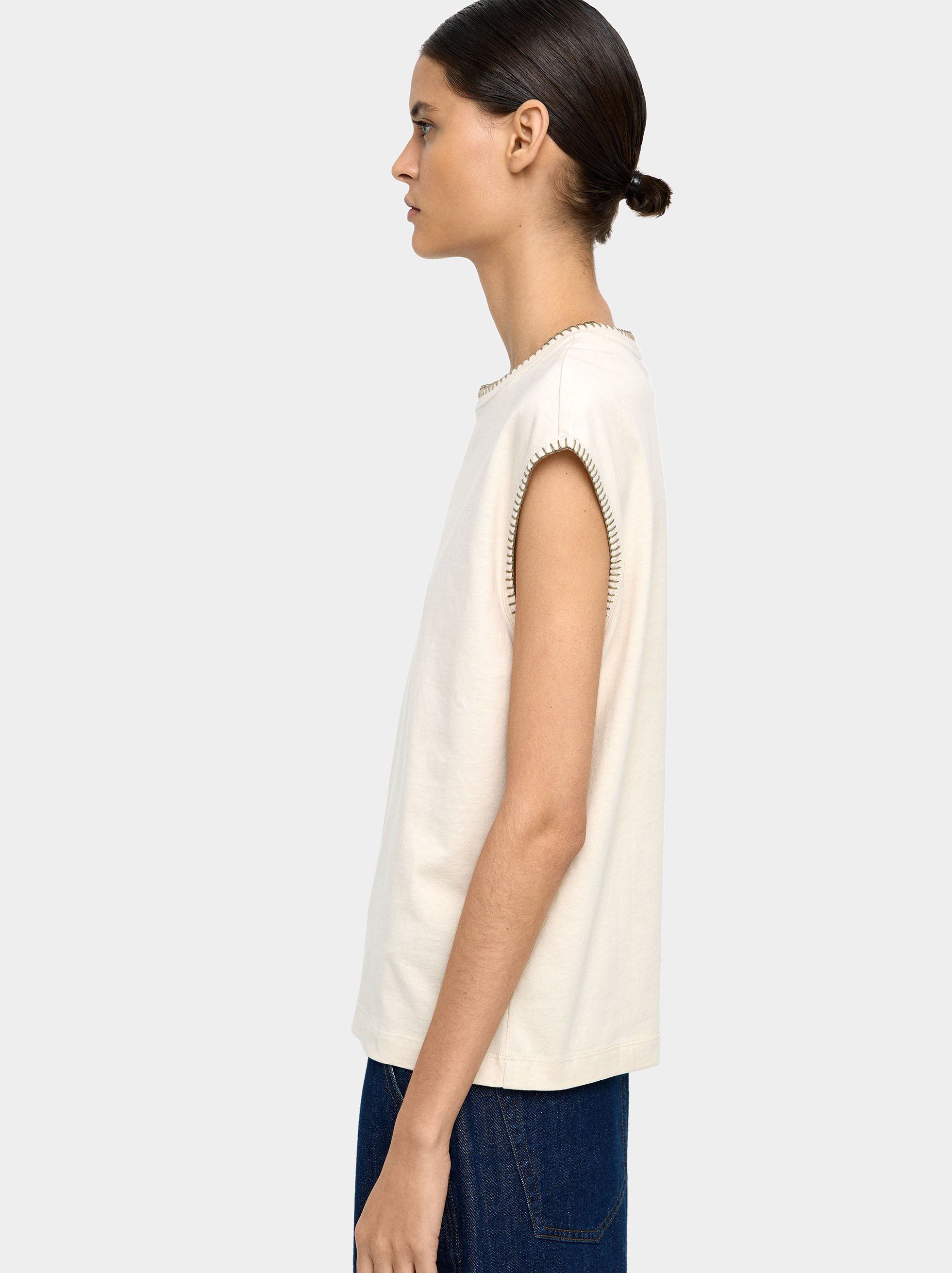 T-Shirt mit betonten Kanten 100% Baumwolle image number 2.0