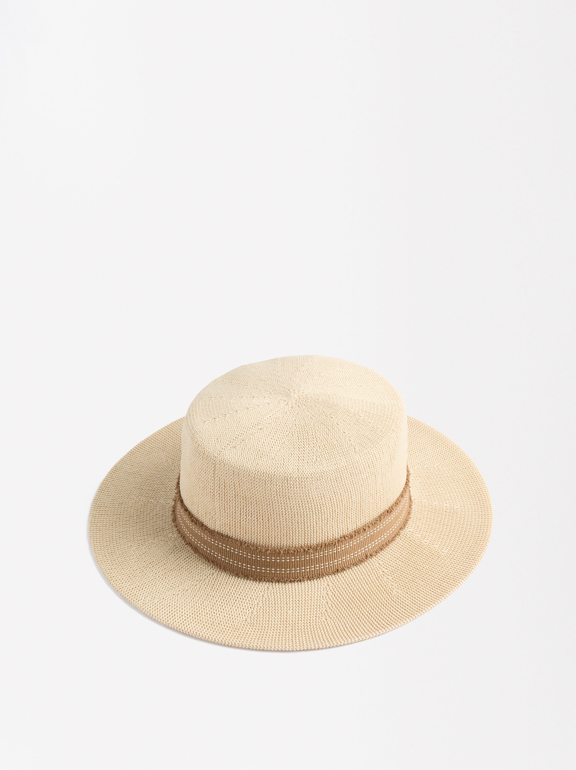 Cappello in maglia con dettaglio di nastro image number 3.0