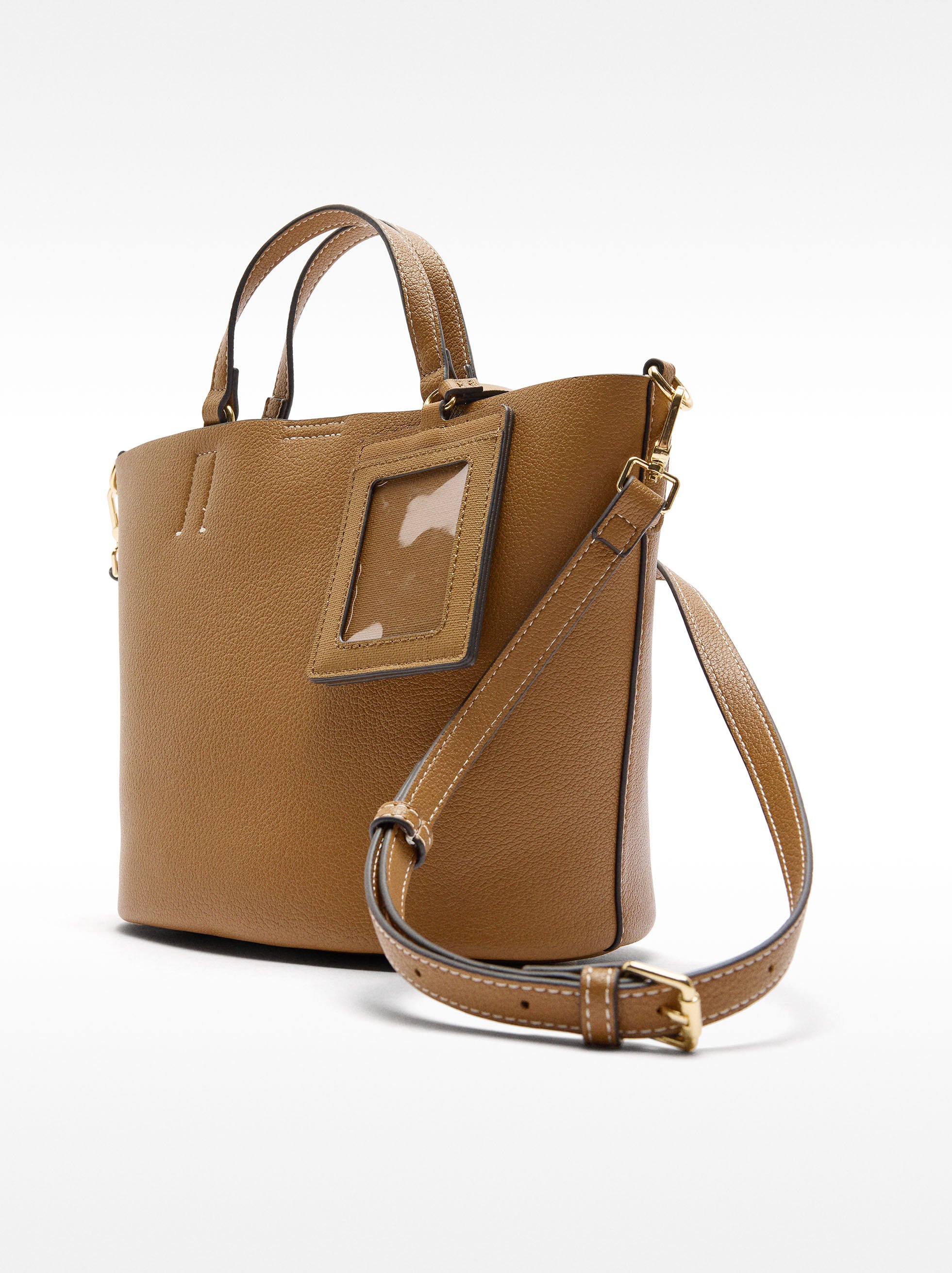 Bolso tote con colgante image number 4.0