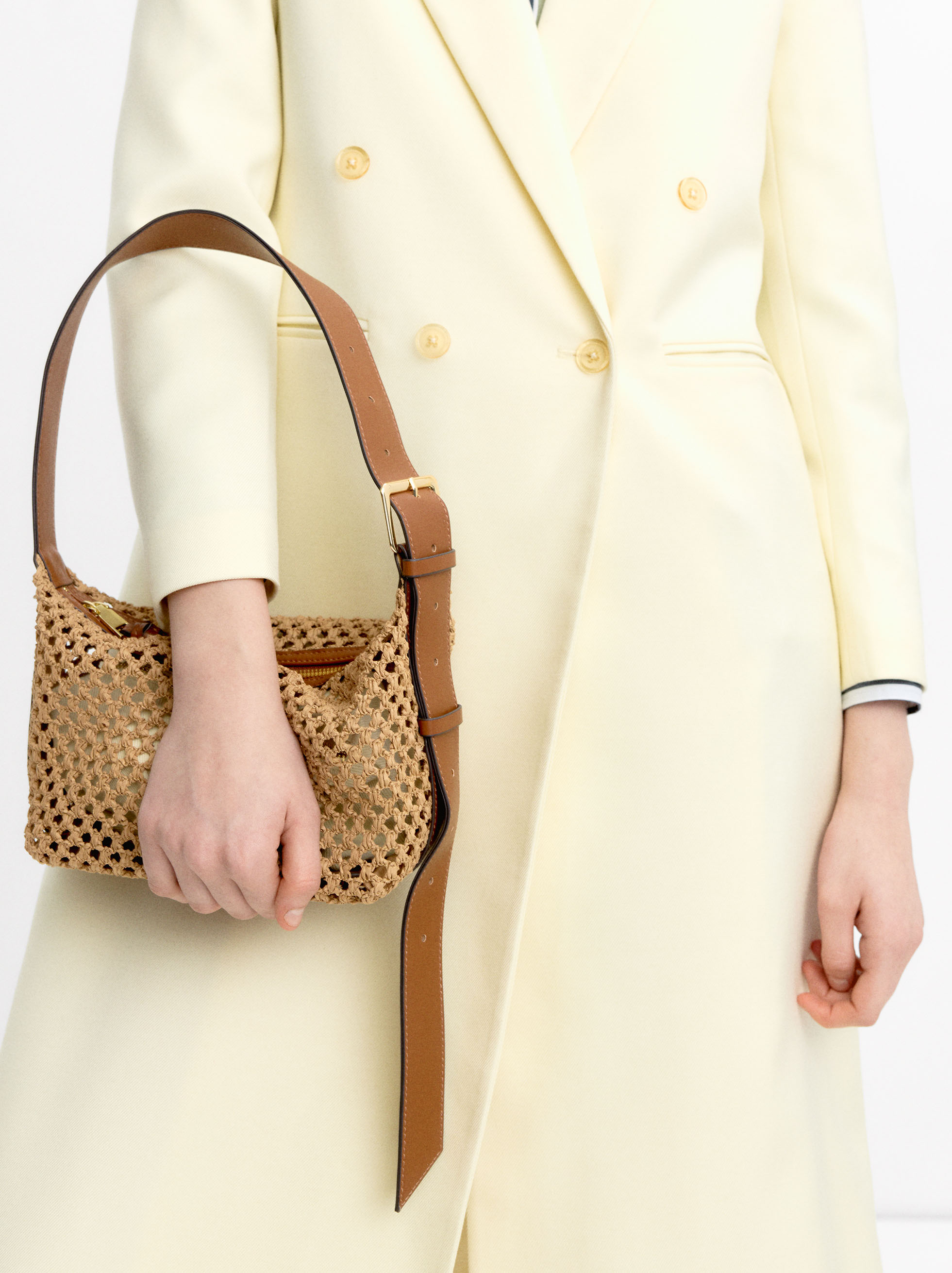 Shoulder bag with straw effect and removable bag image number 1.0