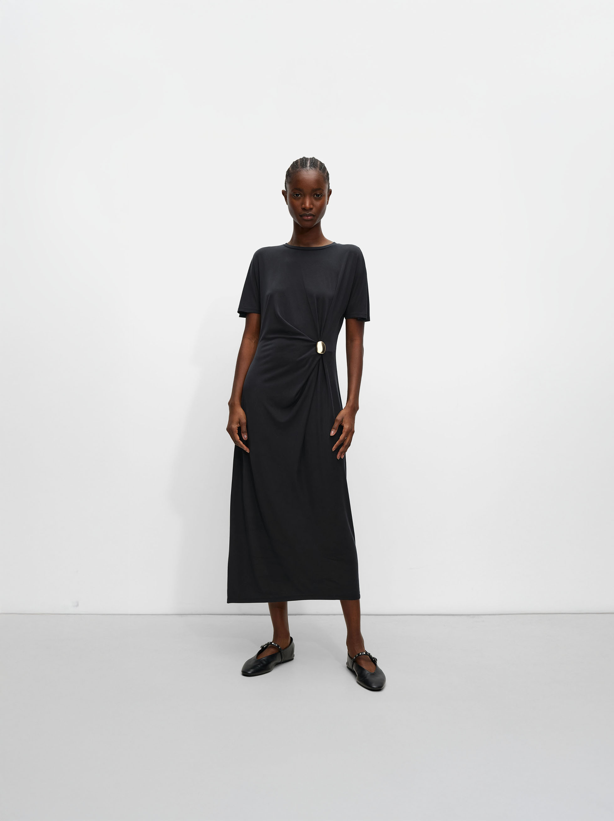 Robe longue avec détail métallisé image number 6.0