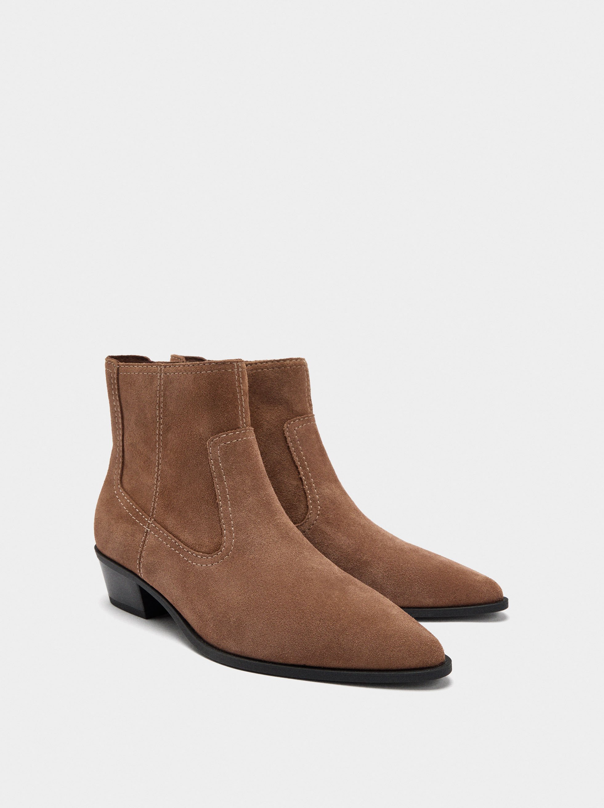 Leather ankle boots with topstitching image number 2.0