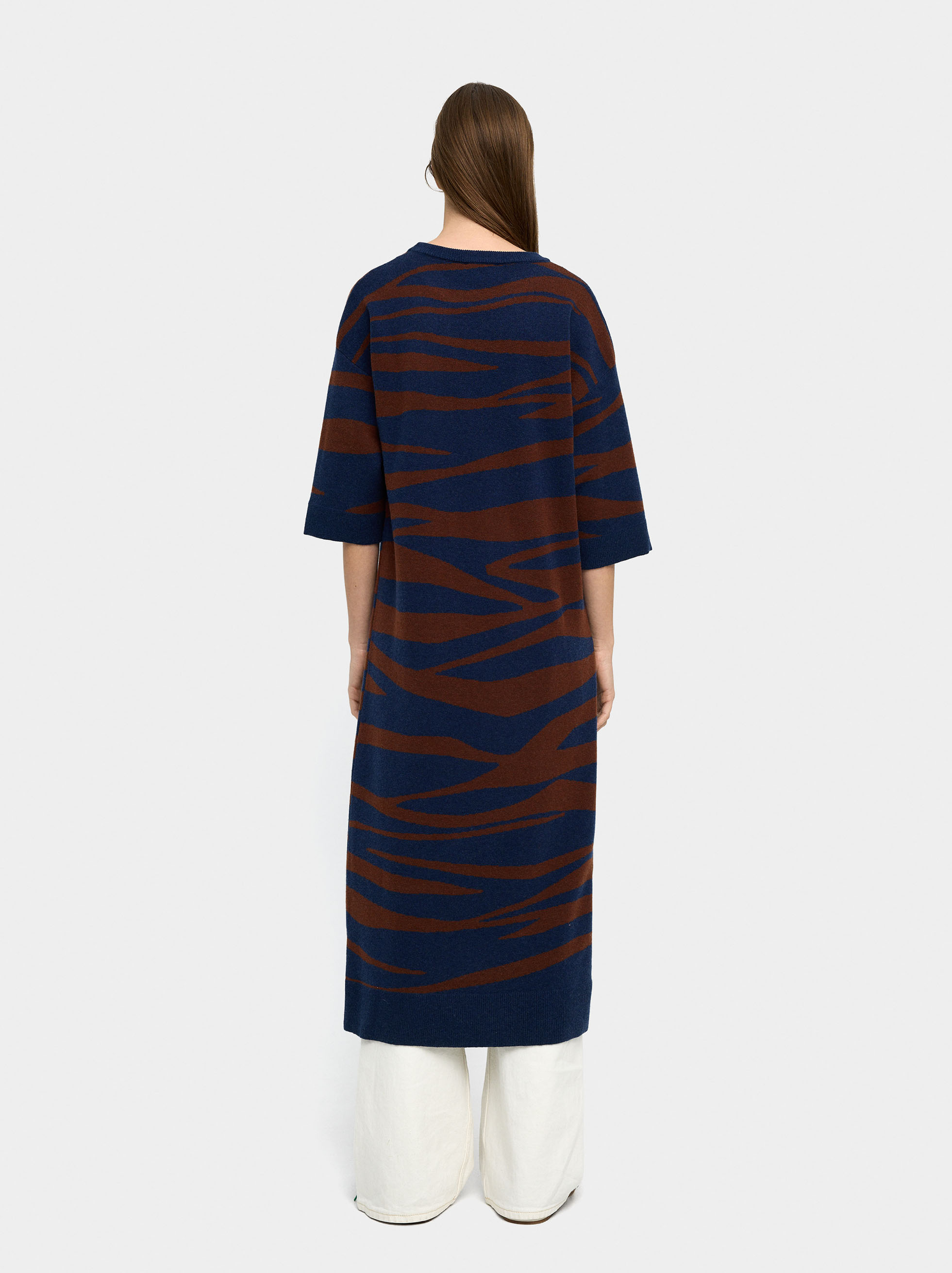 Jacquard knit dress image number 2.0