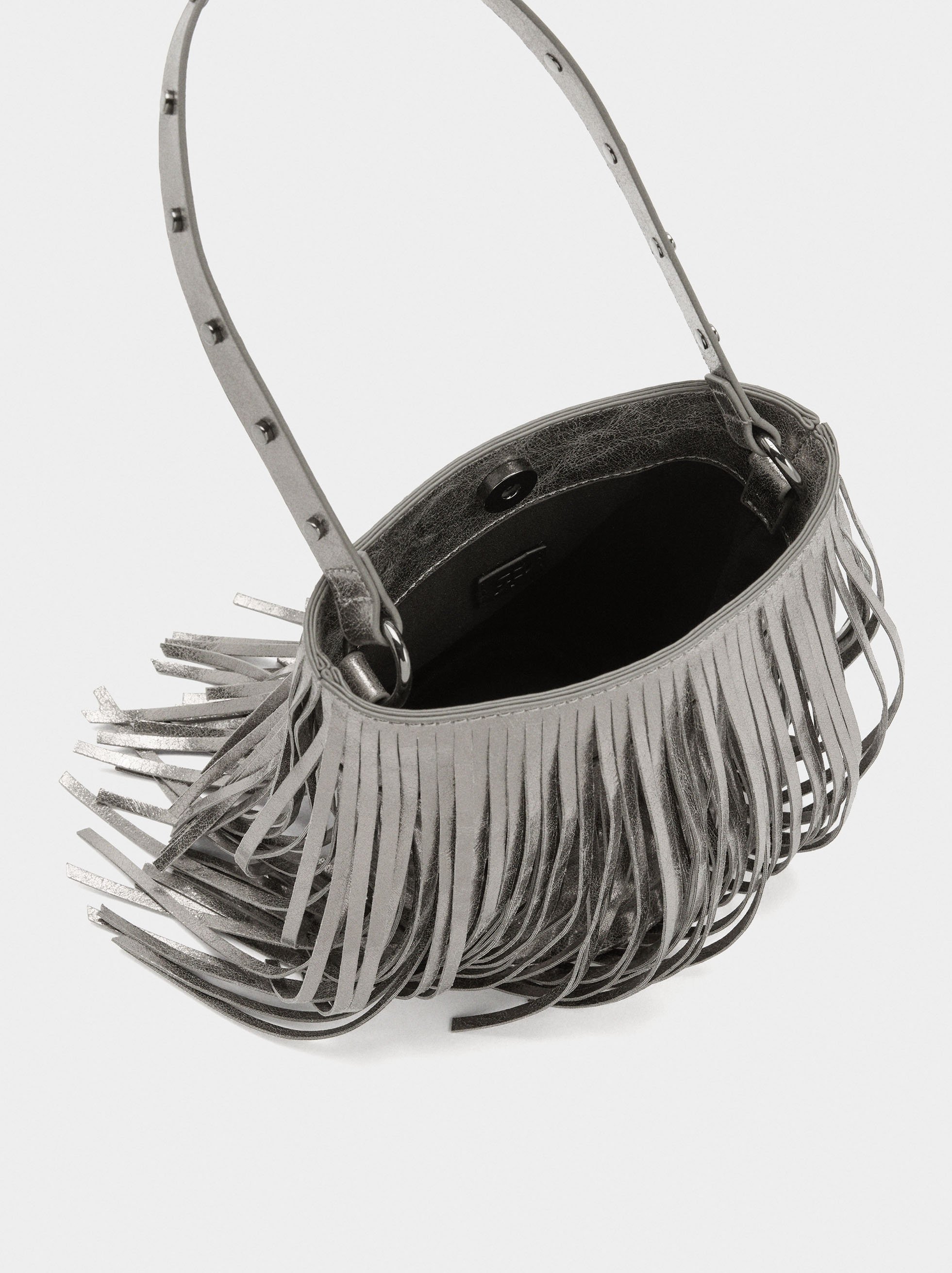 Bucket bag with long fringes image number 3.0