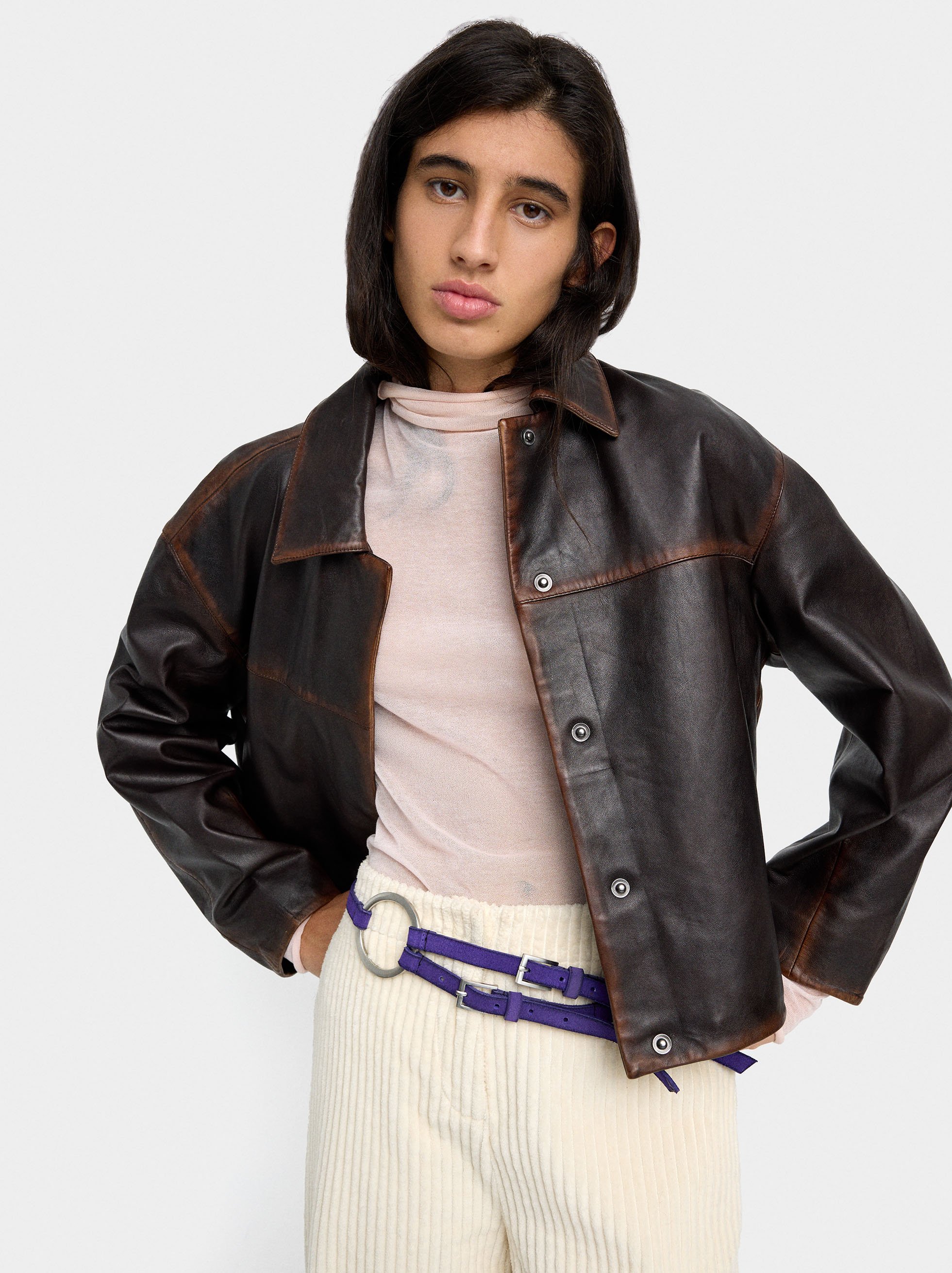 Leather belt with hoops image number 1.0