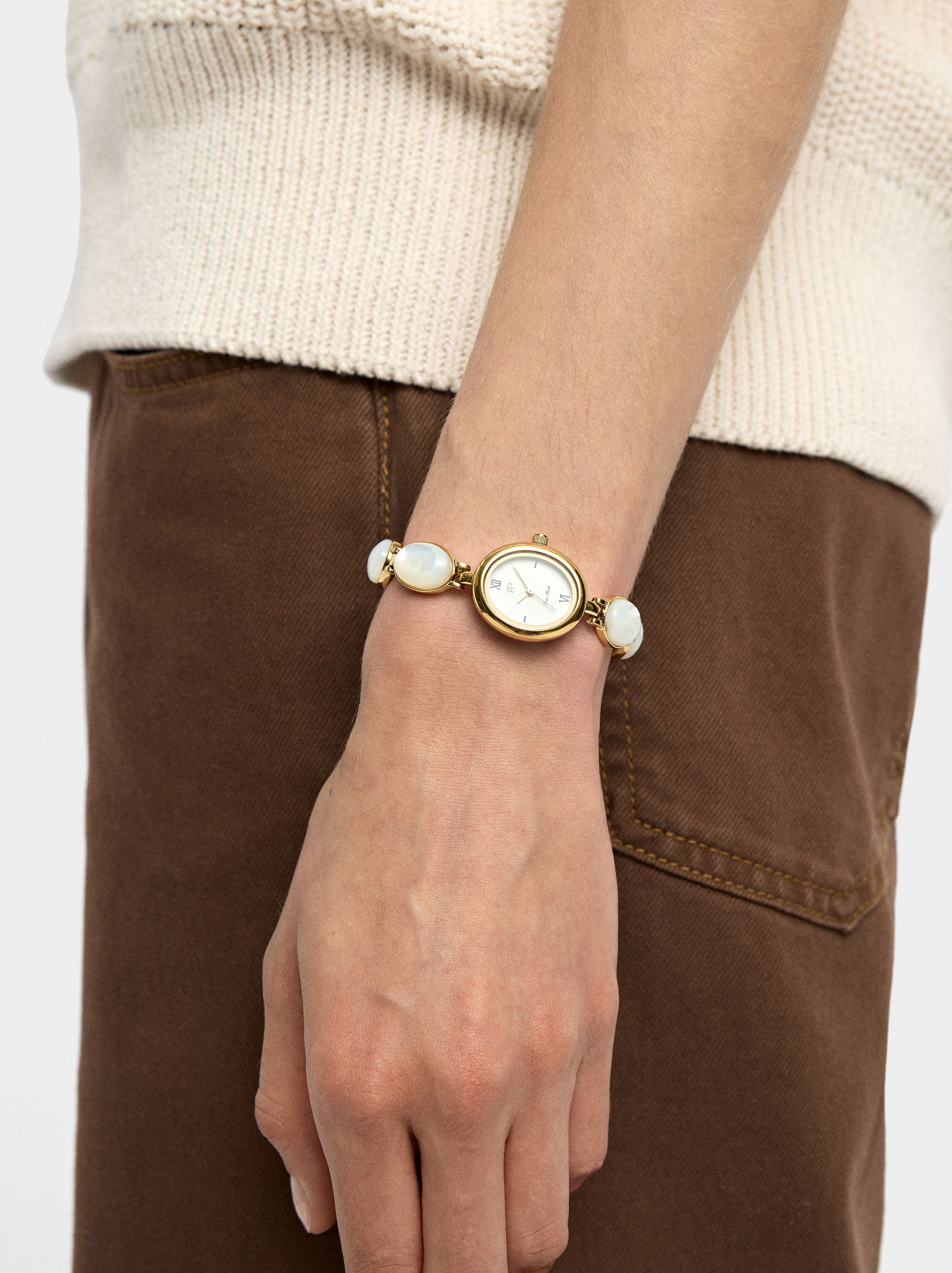 Oval watch with links bracelet image number 1.0