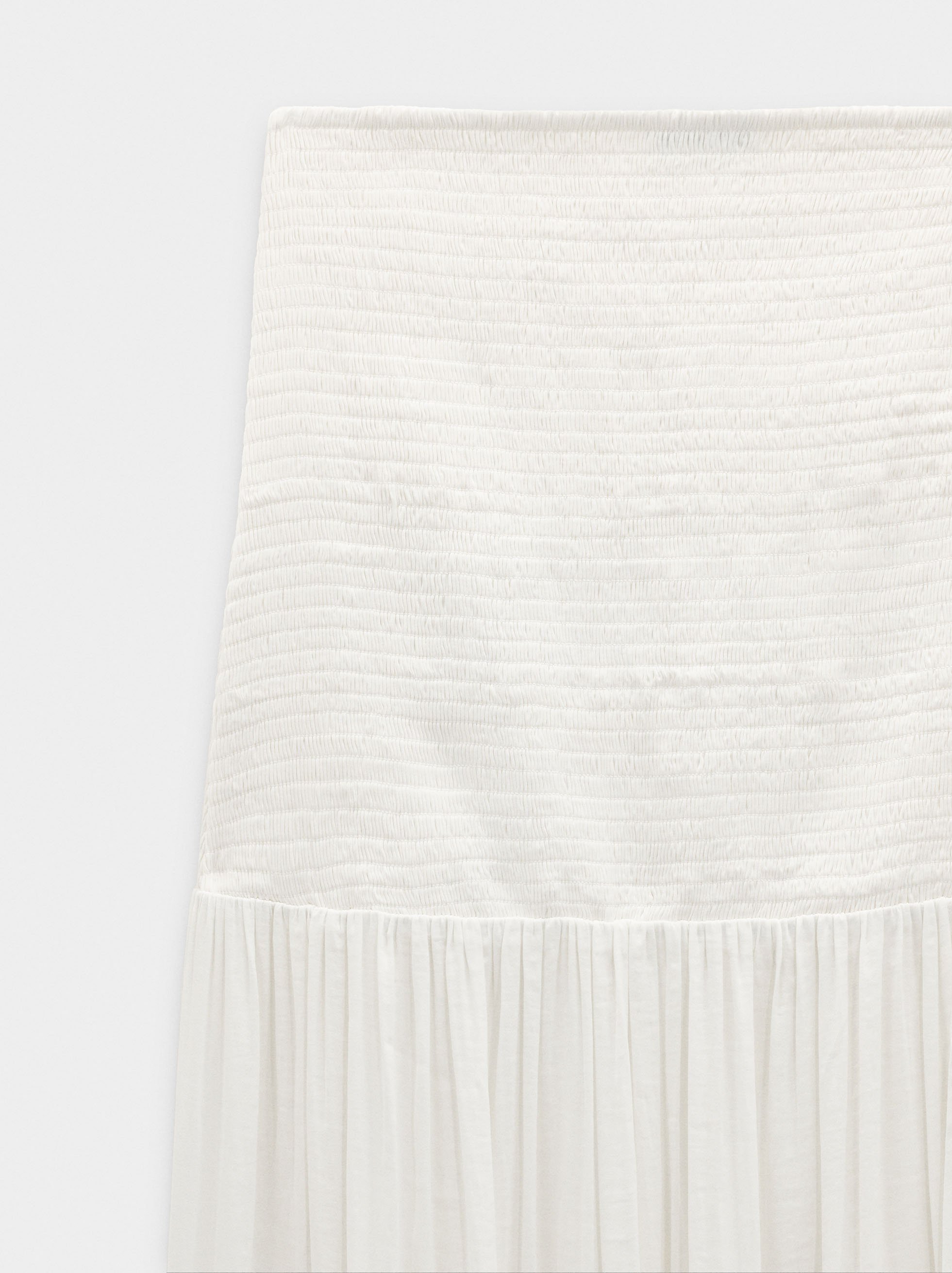 Long skirt with texture image number 6.0