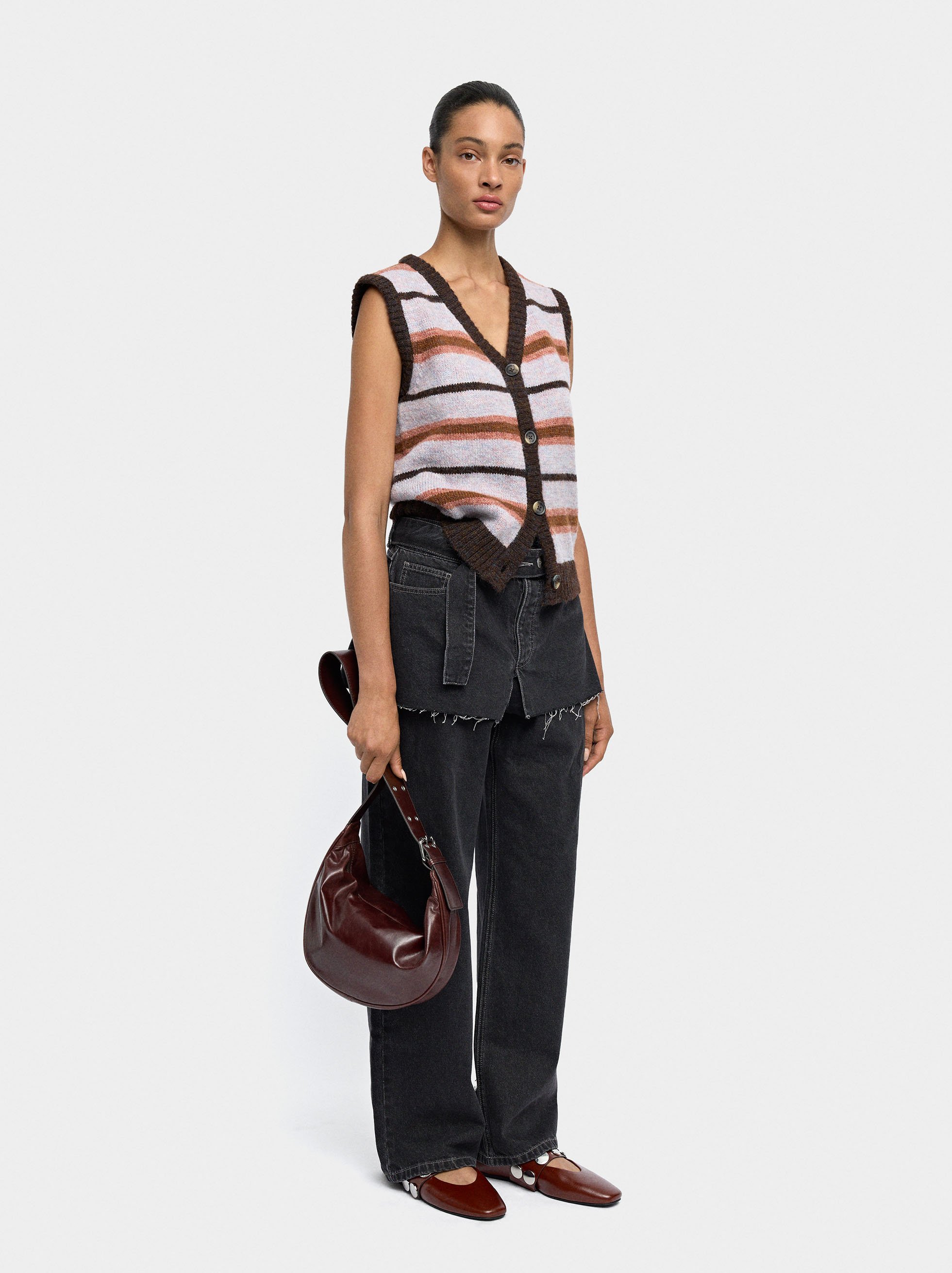 Knit vest with stripes image number 0.0