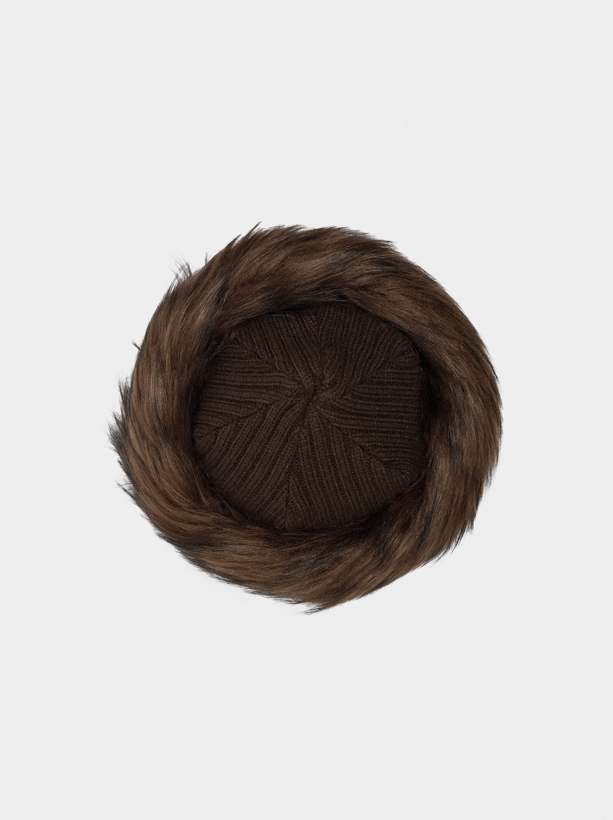 Hat with fur effect image number 3.0