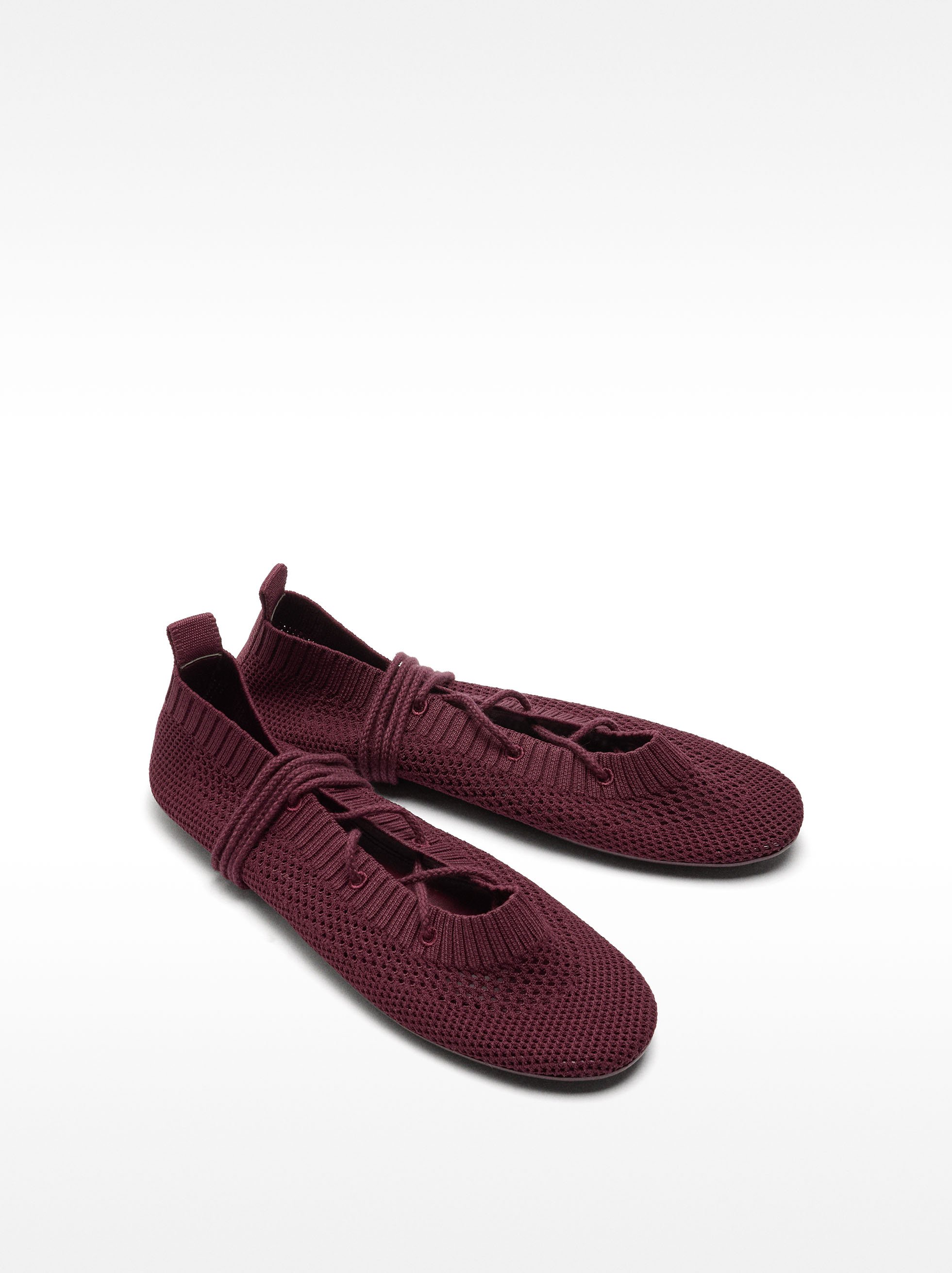 Knit mesh ballet flats with straps image number 3.0