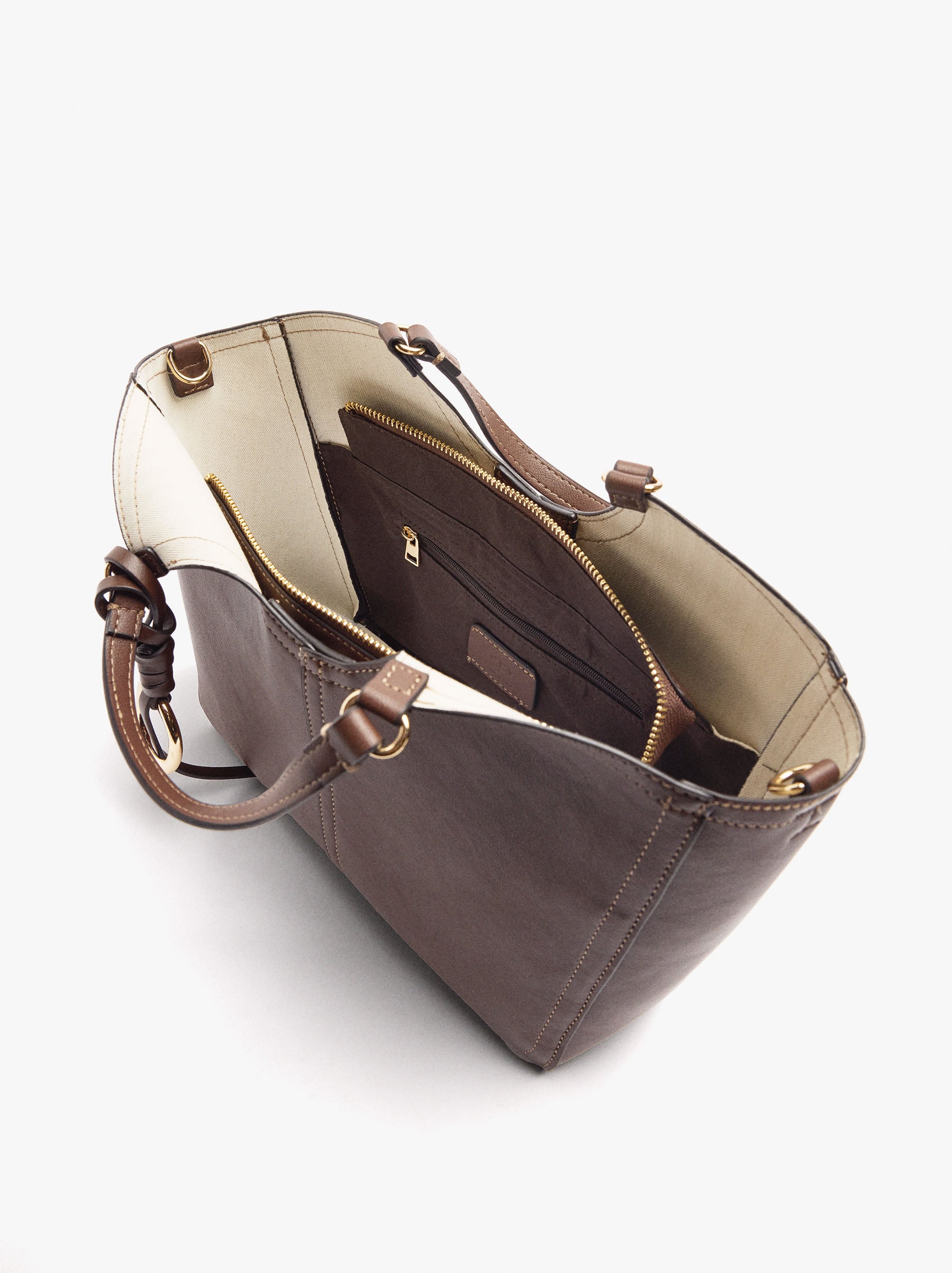 Mala shopper com pespontos M e penduro image number 3.0