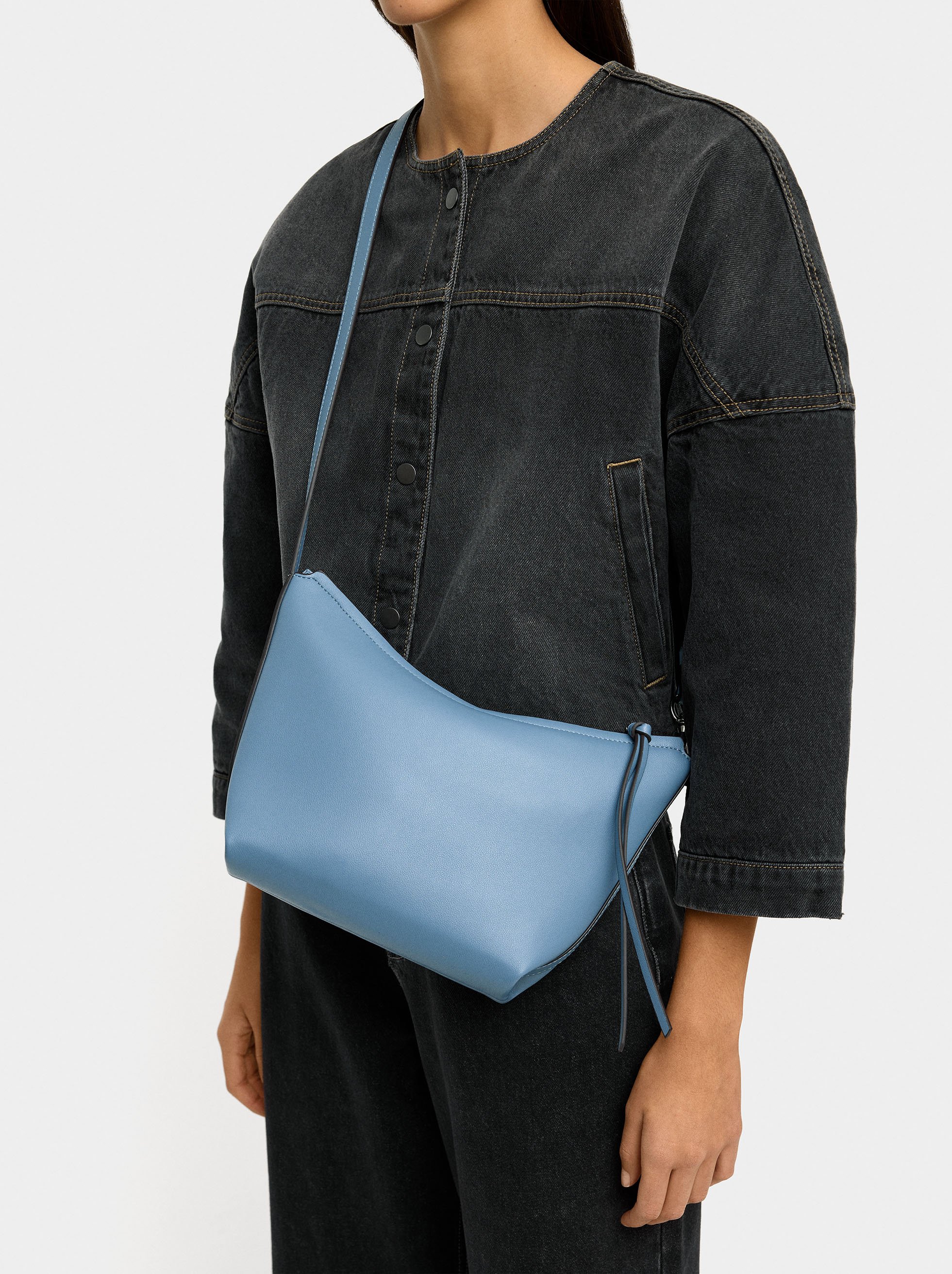 Plain crossbody bag image number 1.0