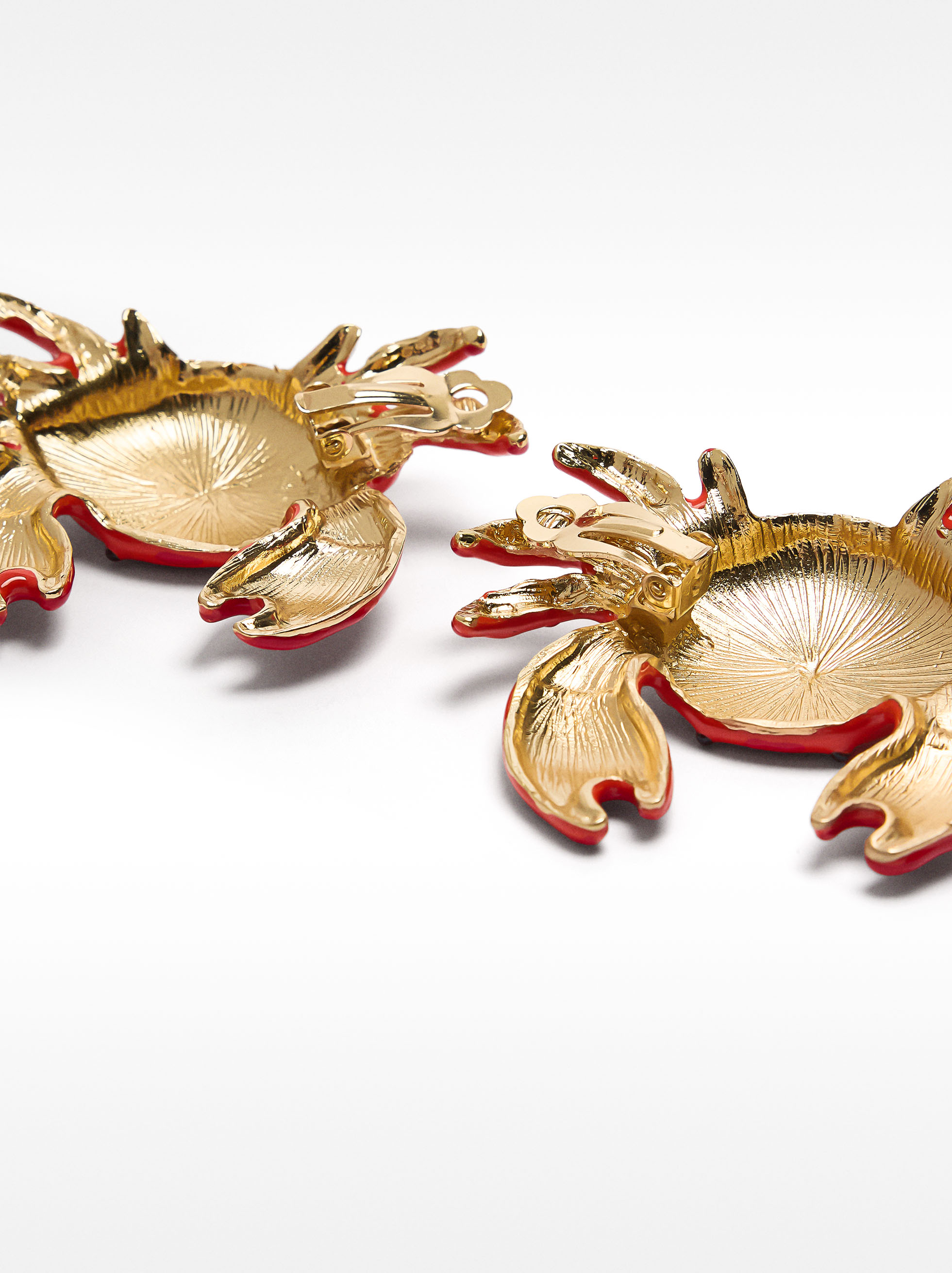 Crab earrings image number 2.0