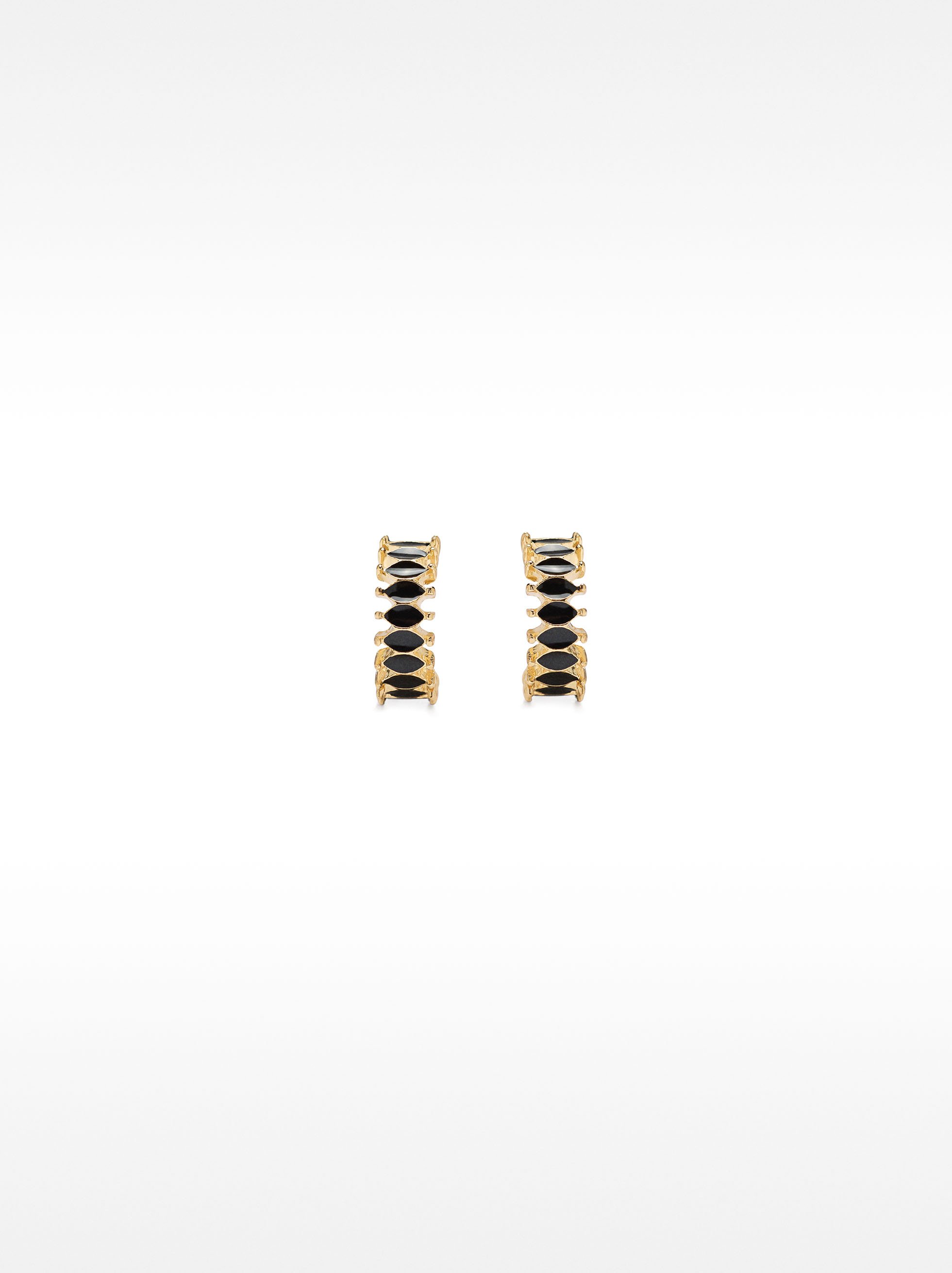 Small irregular hoop earrings image number 0.0
