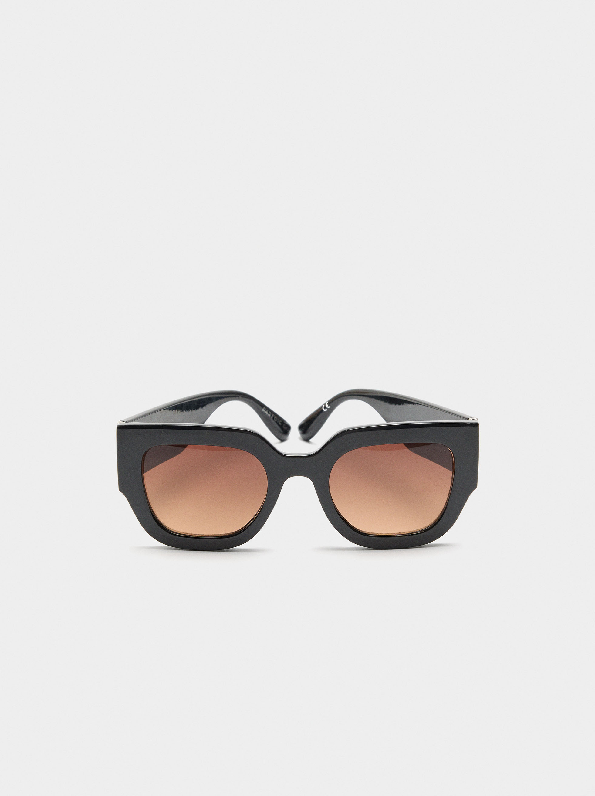 Square sunglasses image number 0.0