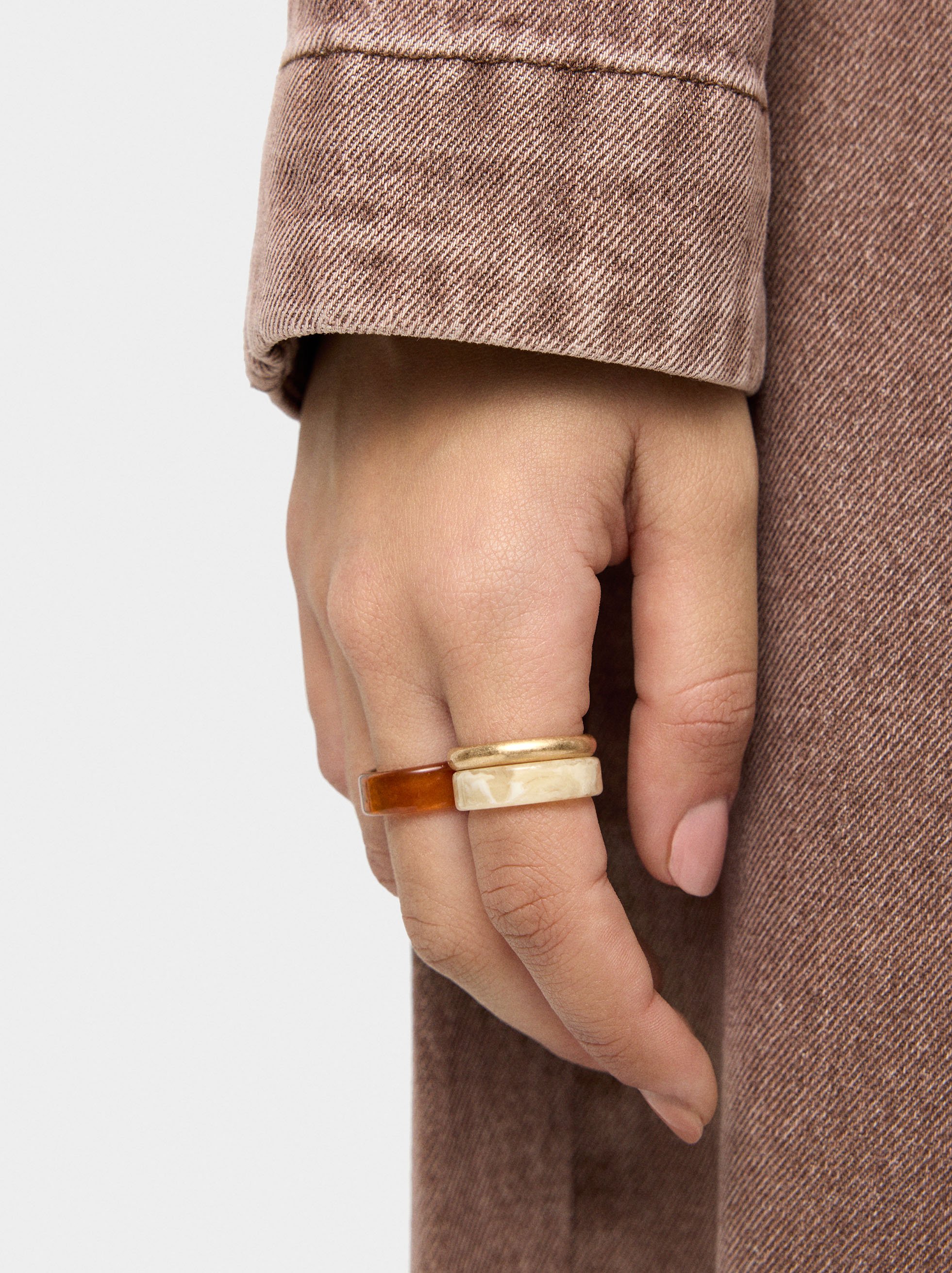 Set of rings with stone effect image number 1.0