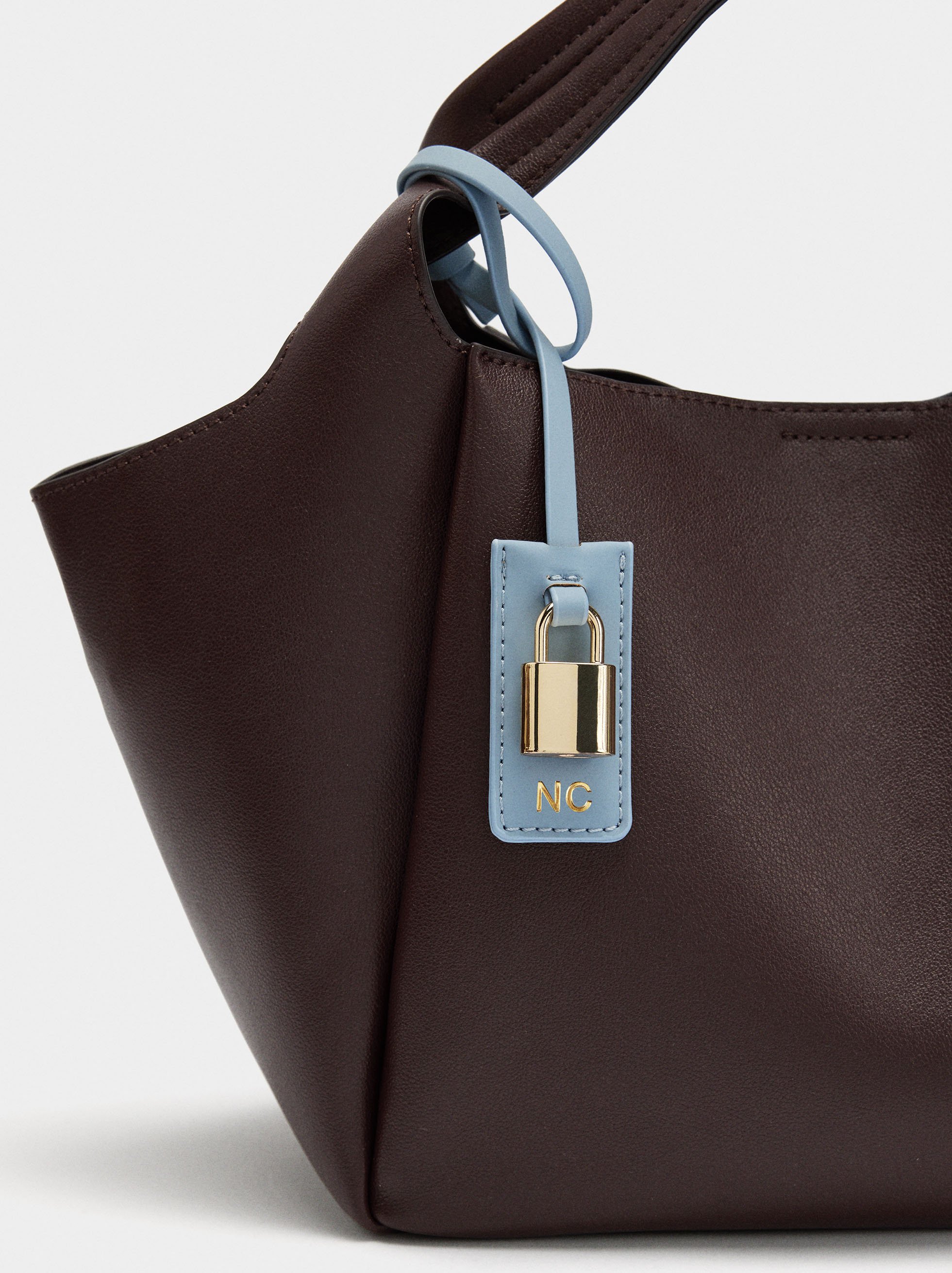 Tote bag with pendant image number 2.0