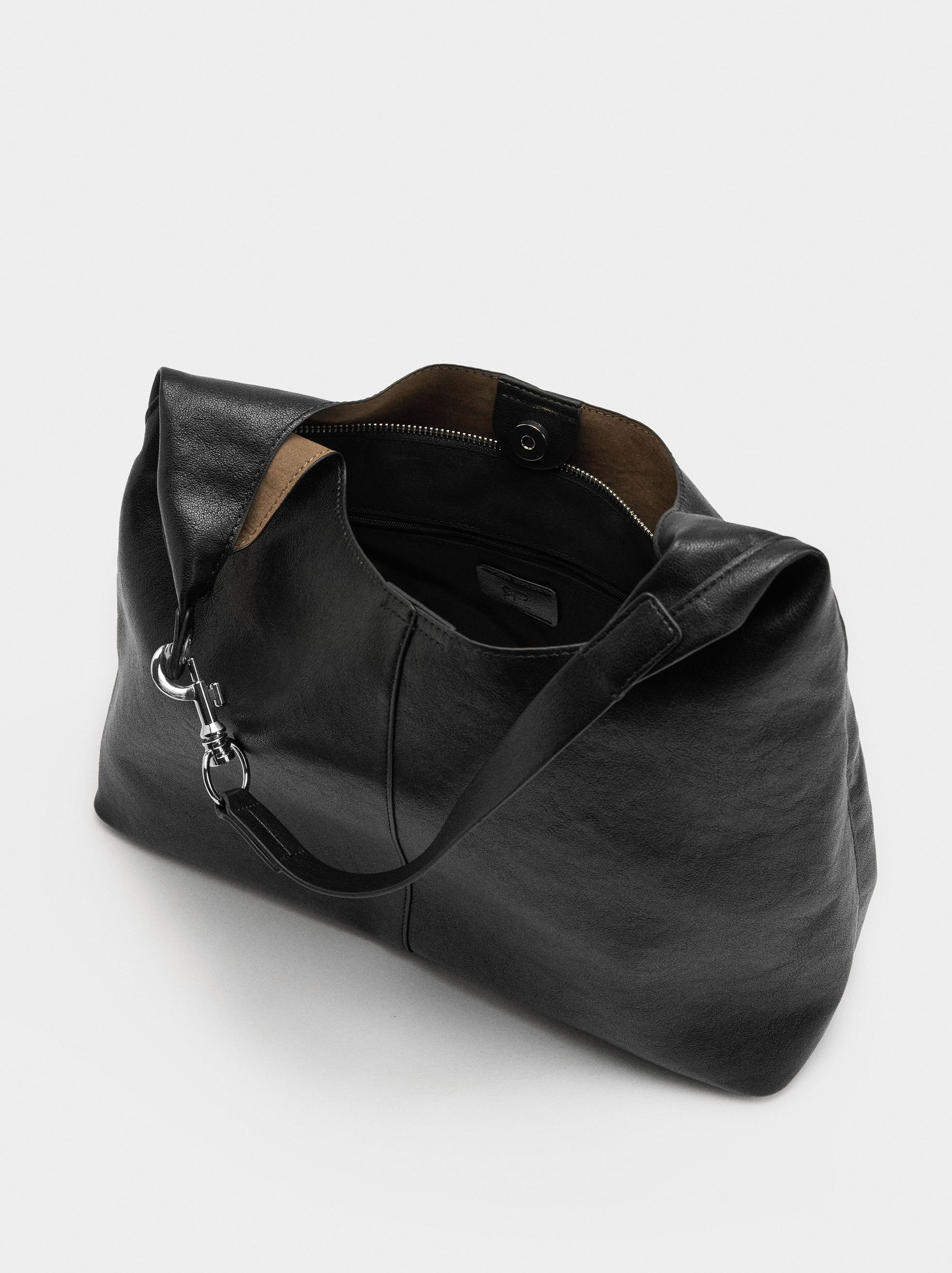 Schultertasche mit Karabiner image number 3.0
