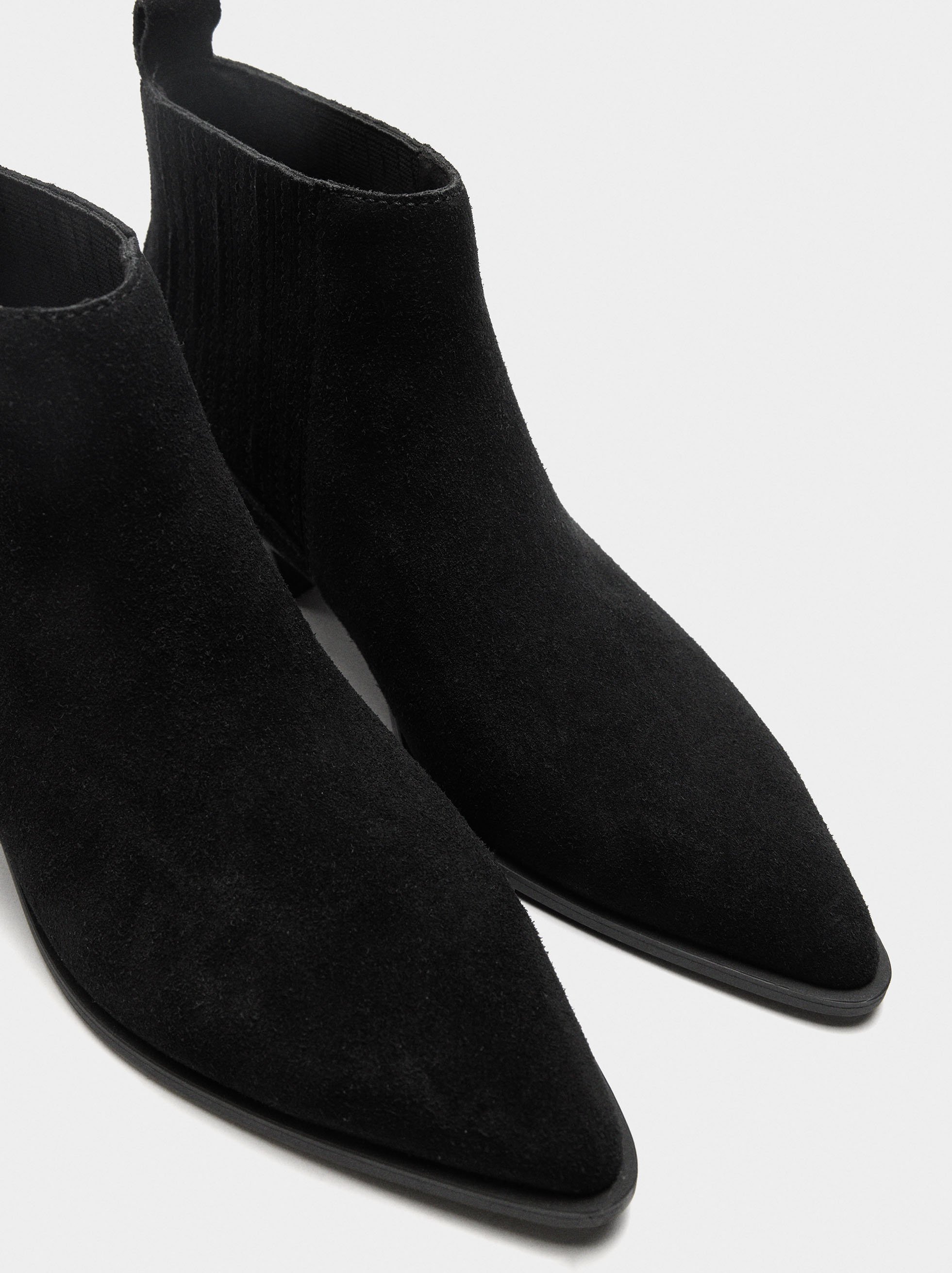 Leather ankle boots with heels image number 5.0