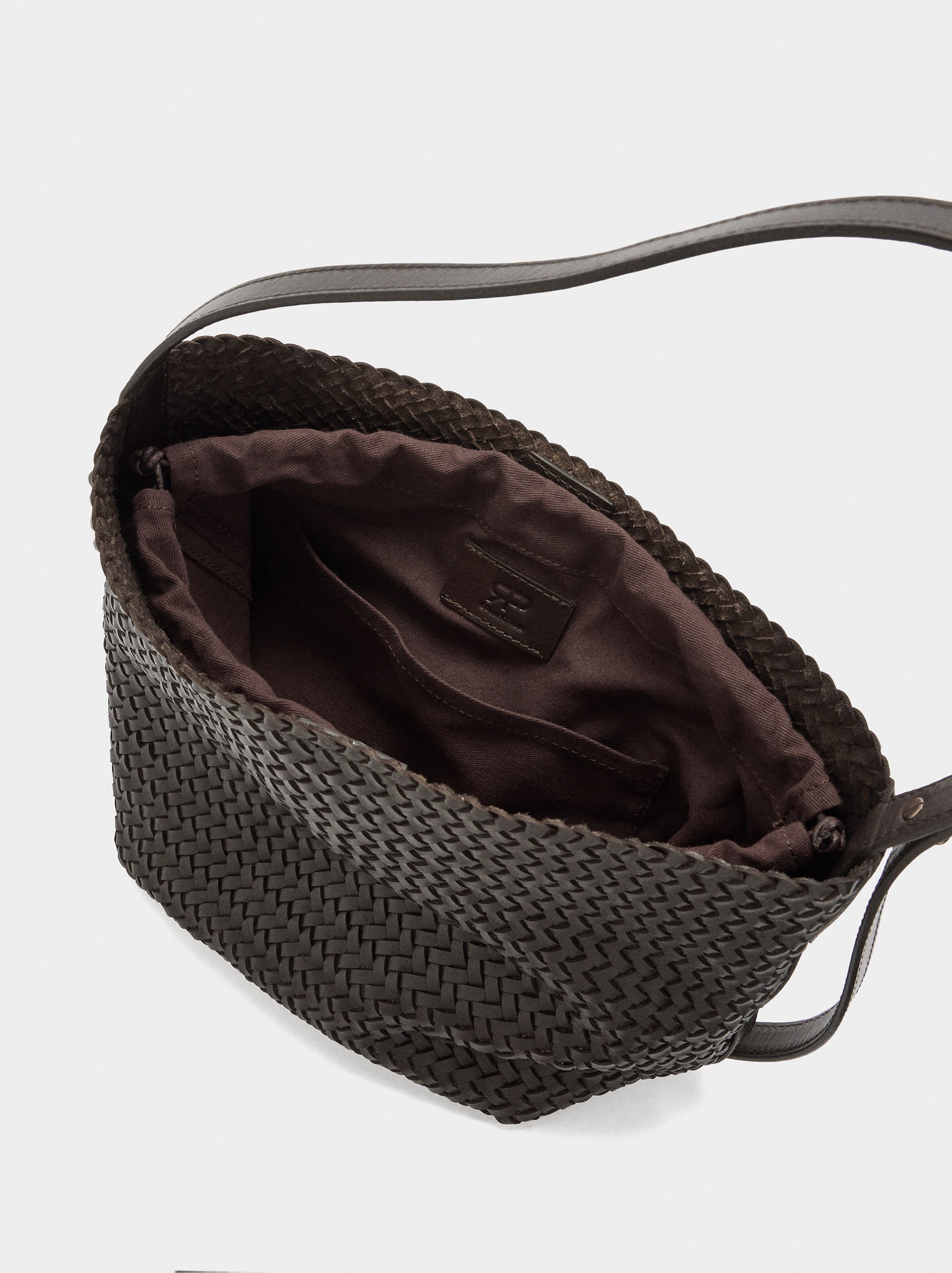 Shoulder bag with braided leather image number 5.0