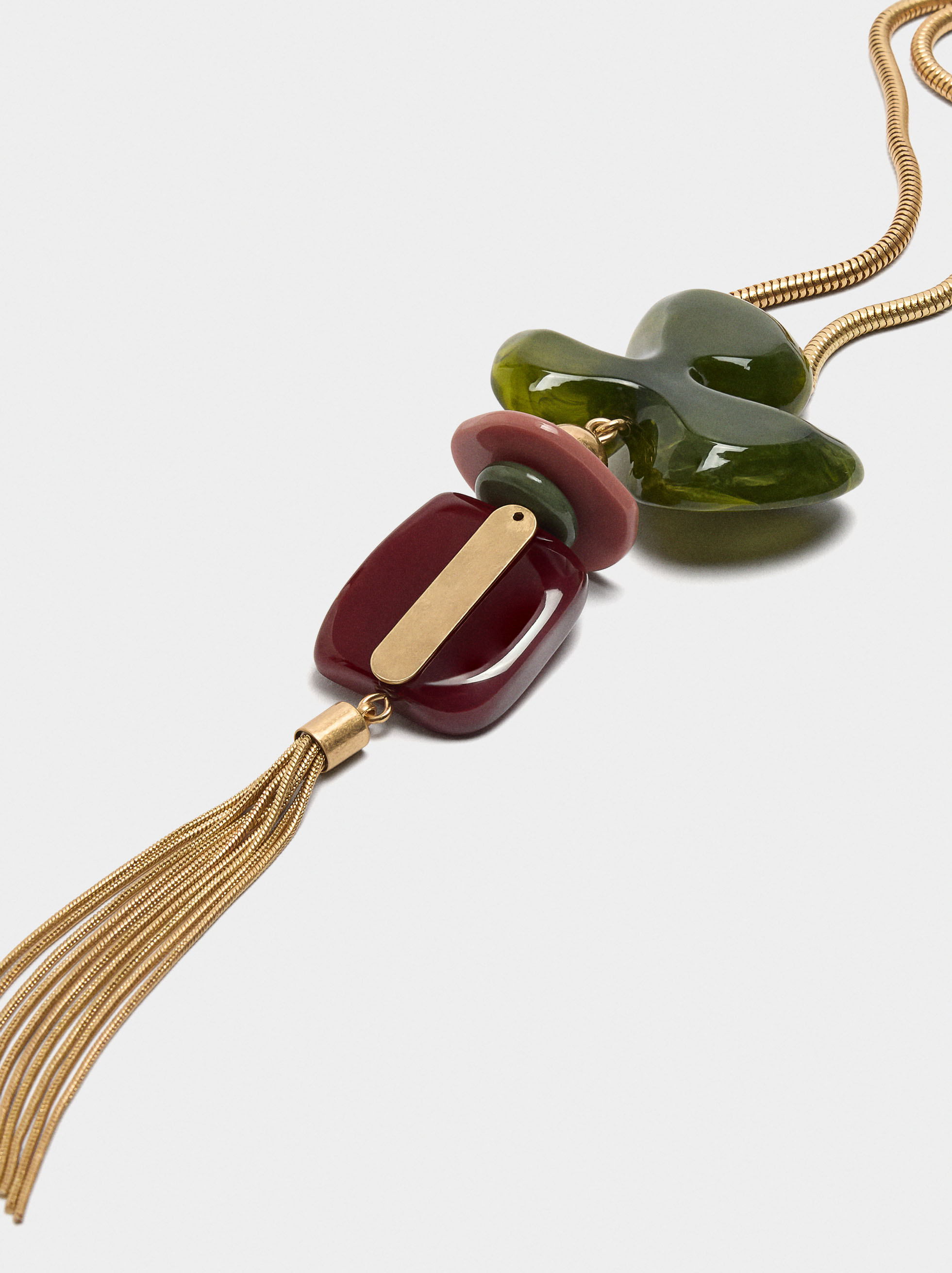 Long necklace with resin flower with fringes image number 1.0