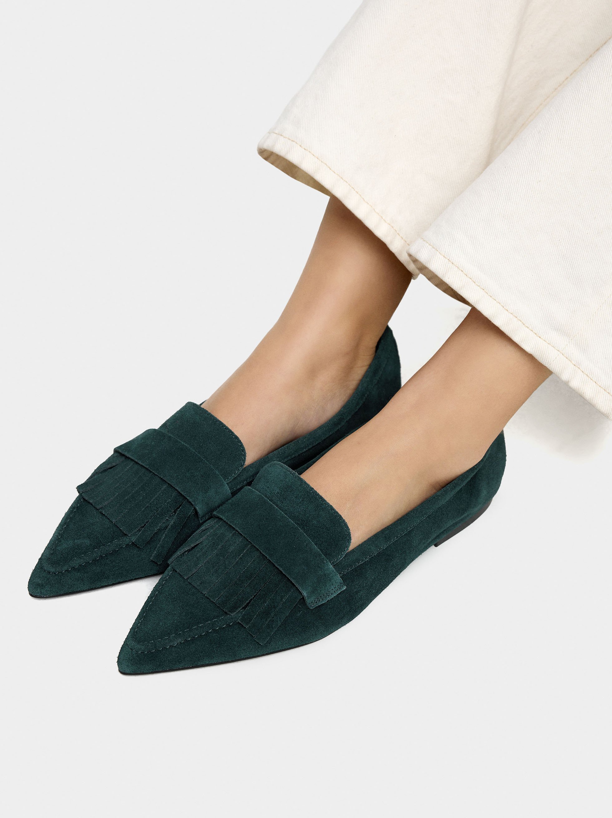 Leather moccasins with fringes image number 1.0