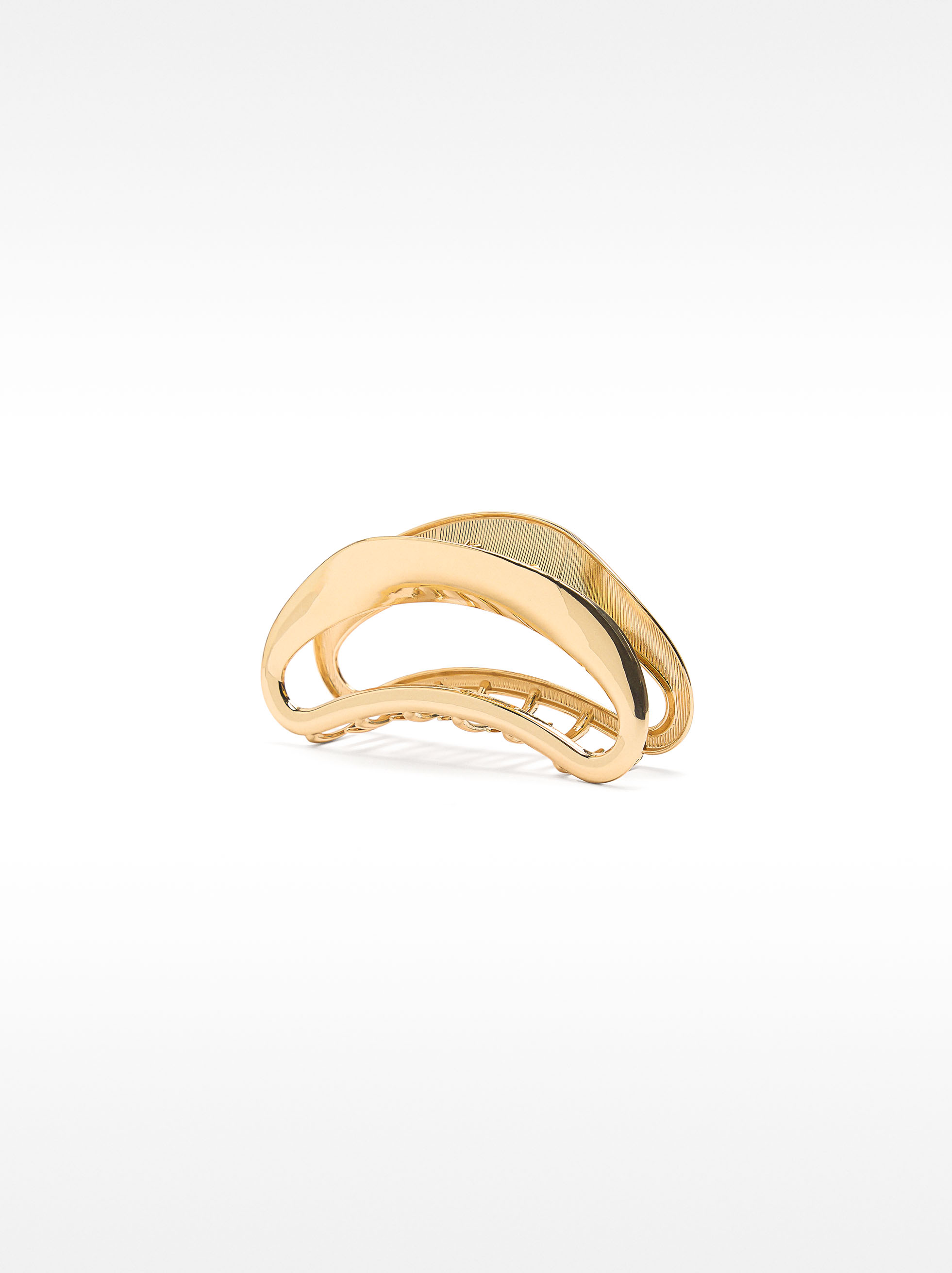 Golden hair clip image number 0.0