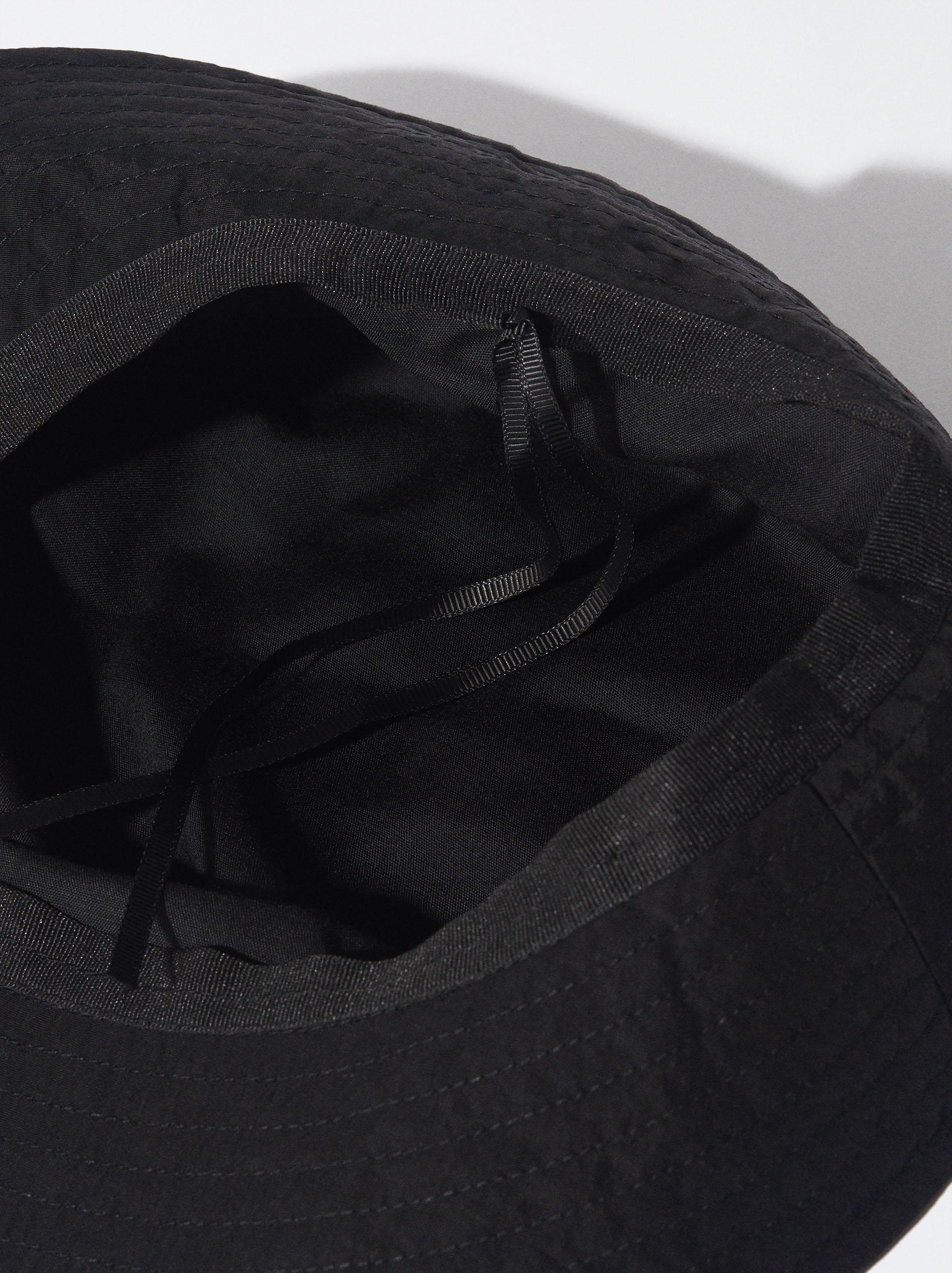 Gorro bucket impermeable image number 3.0
