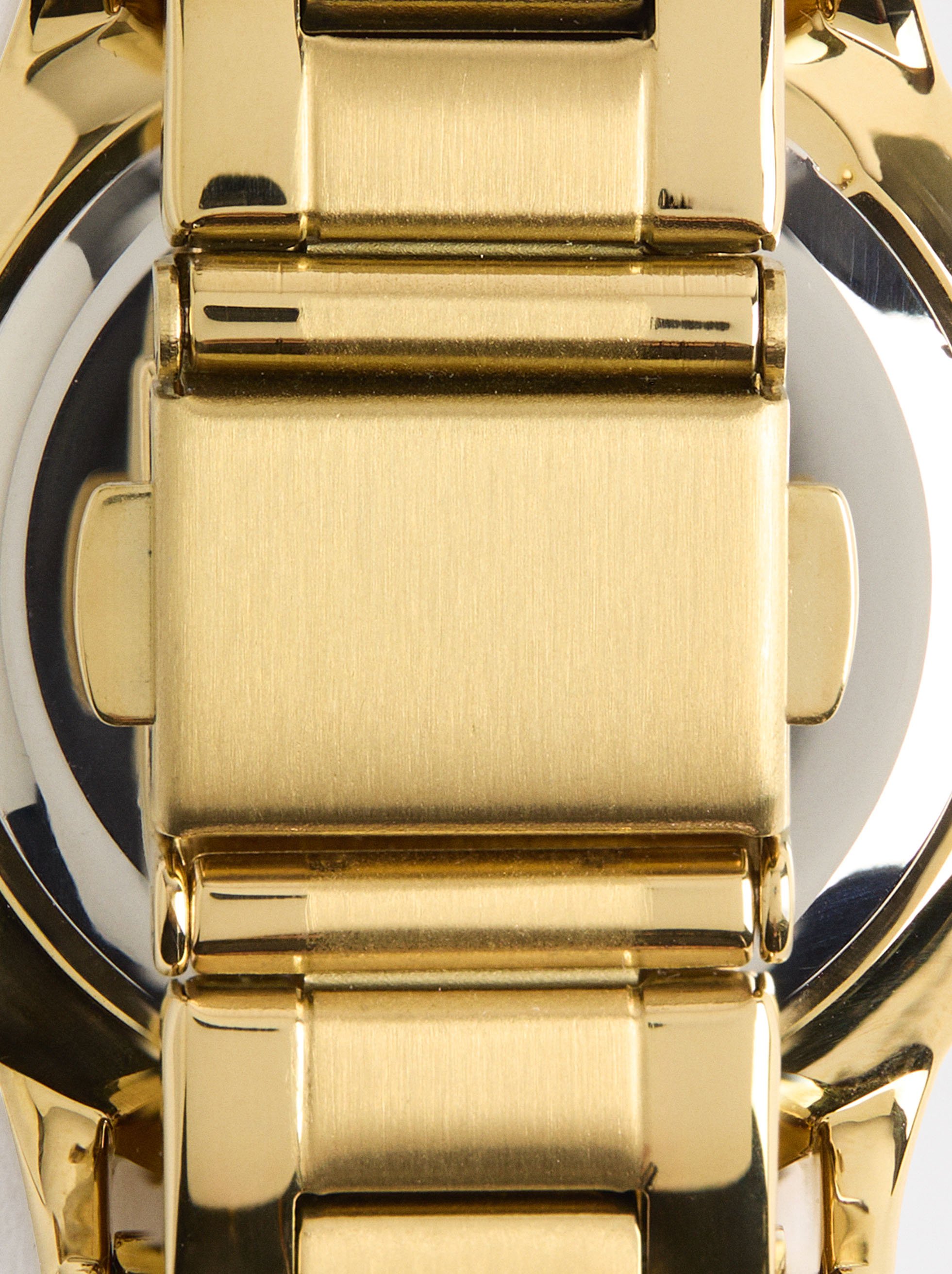 Reloj dorado com pulsera de acero inoxidable image number 4.0