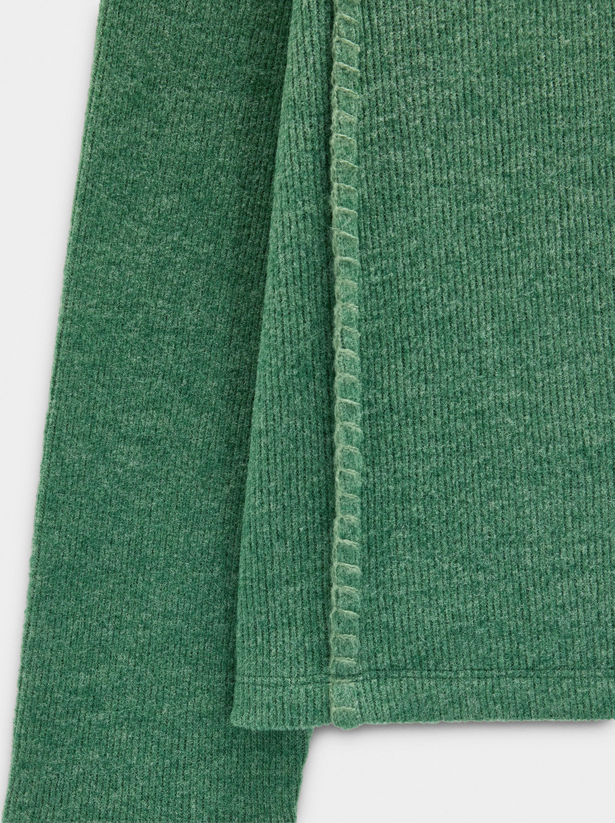 Gerippter Pullover mit Rollkragen image number 5.0