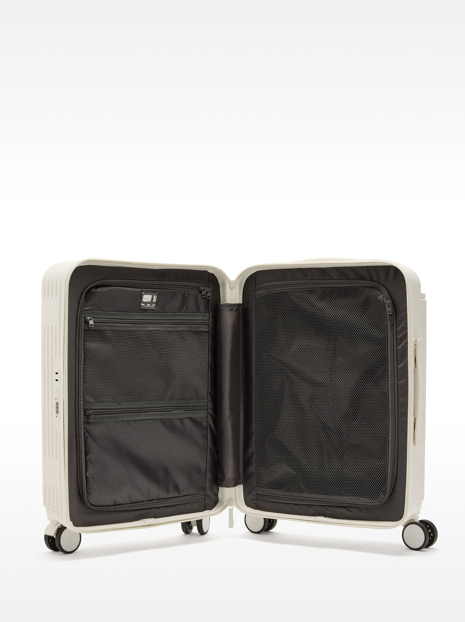 Travel suitcase with texture image number 7.0