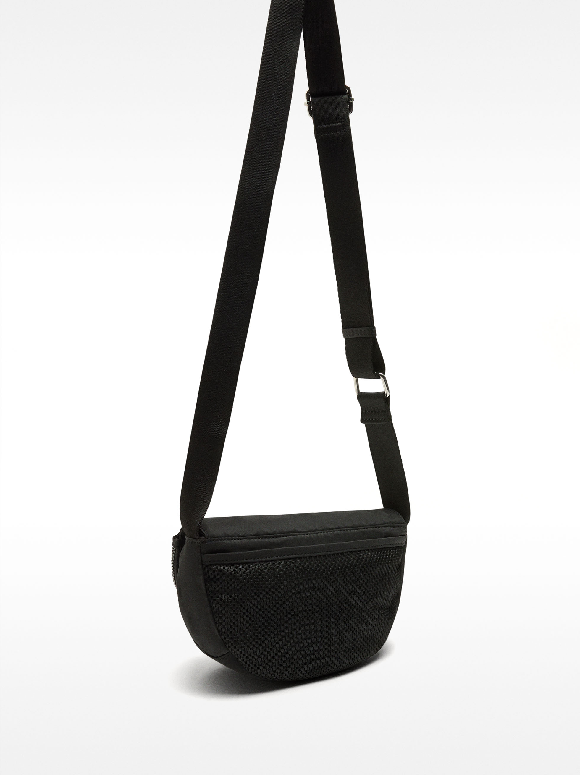 Borsa a tracolla in nylon con chiusura a patta image number 3.0