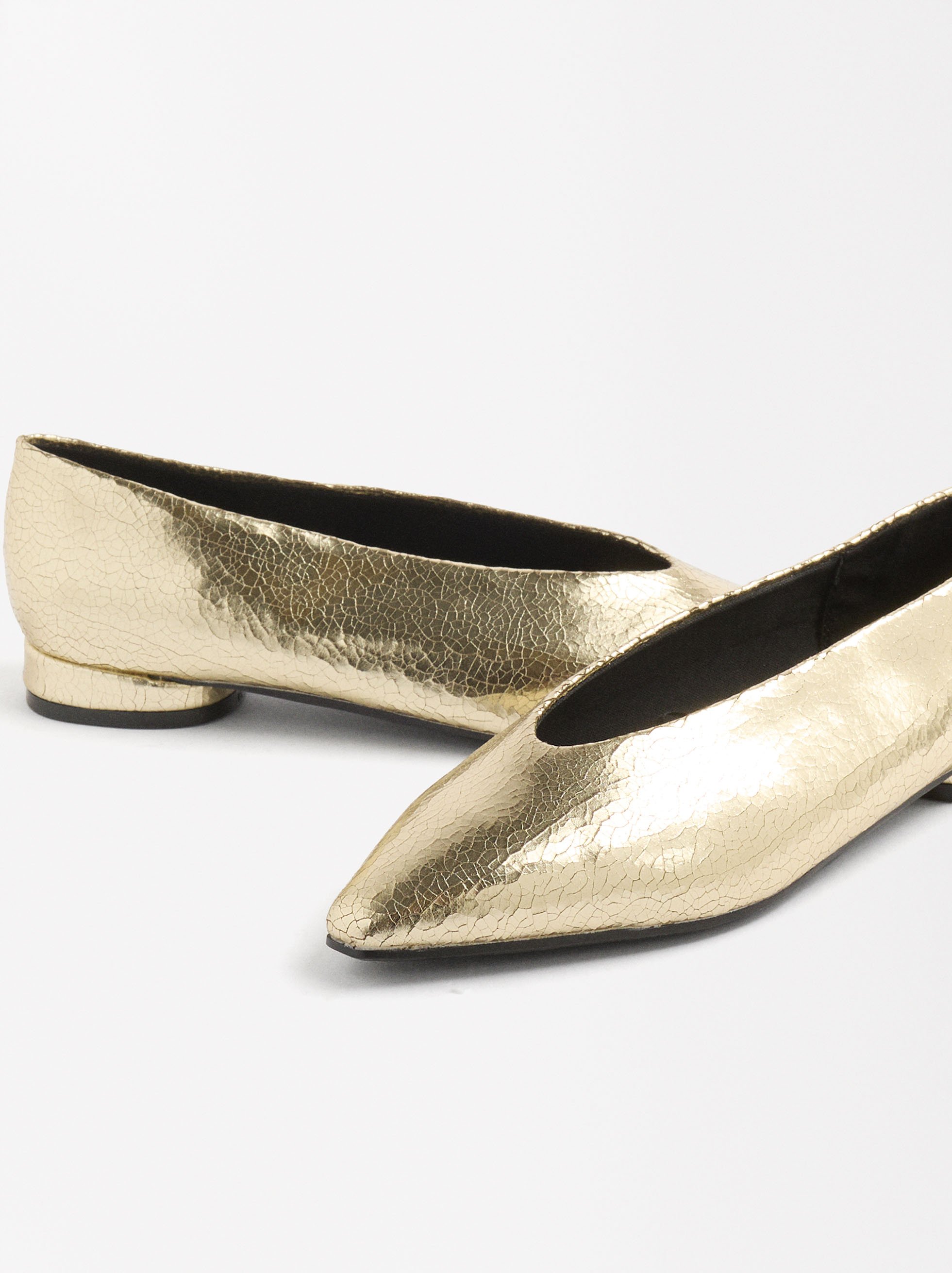 Metallic Flat Shoes image number 4.0