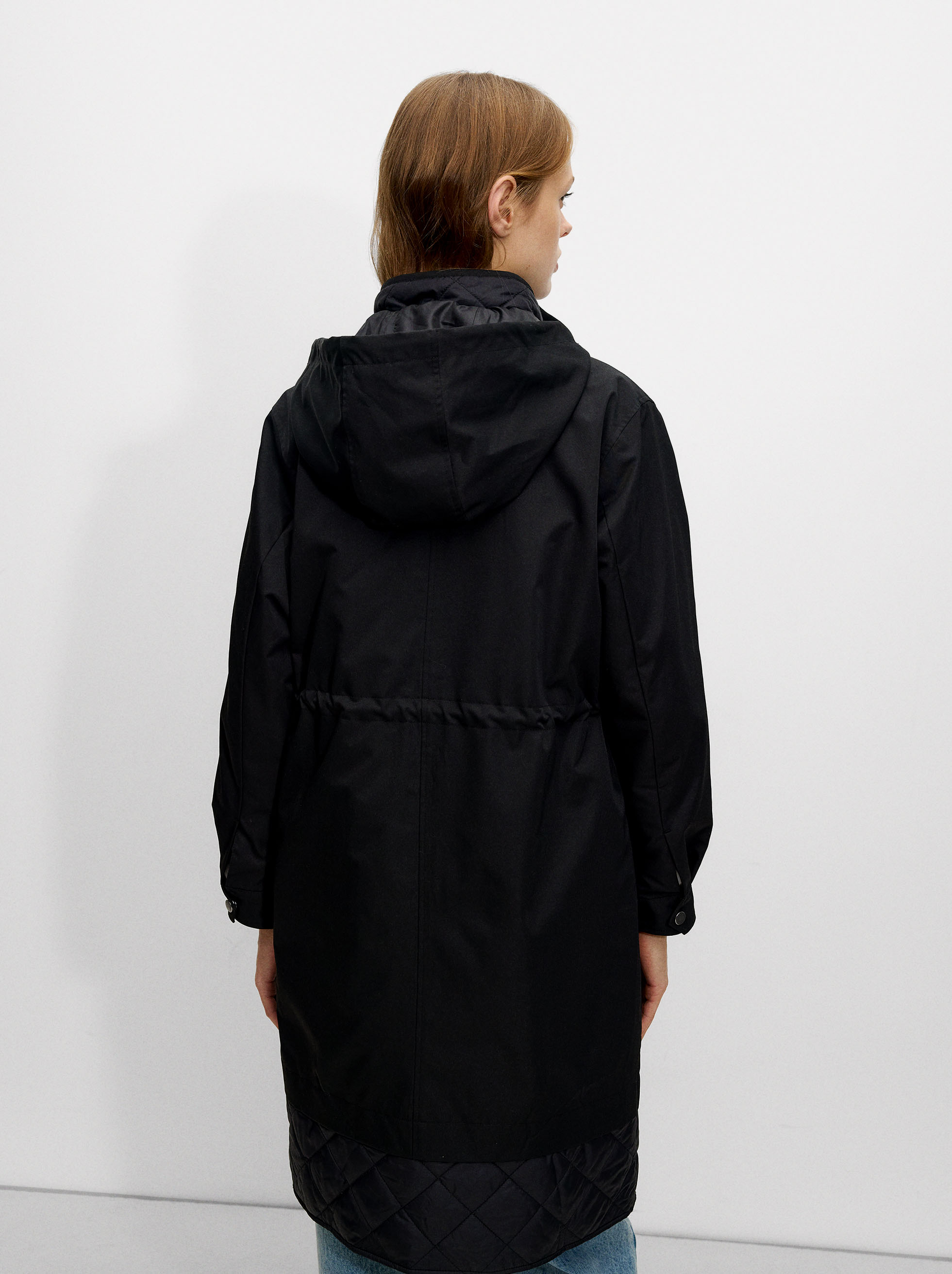 Parka with hood and pockets image number 3.0