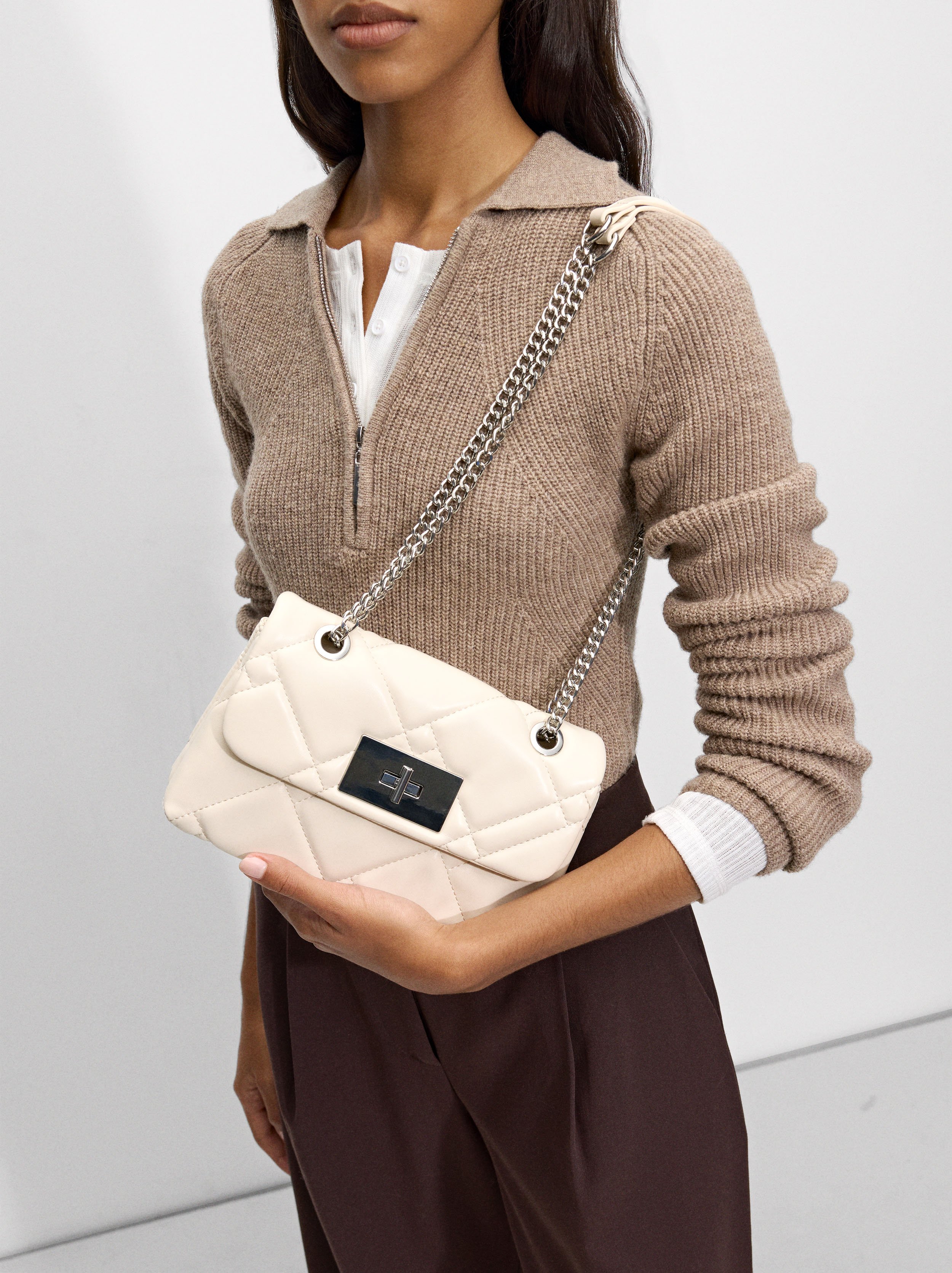 Shoulder bag with chain, Ecru, hi-res