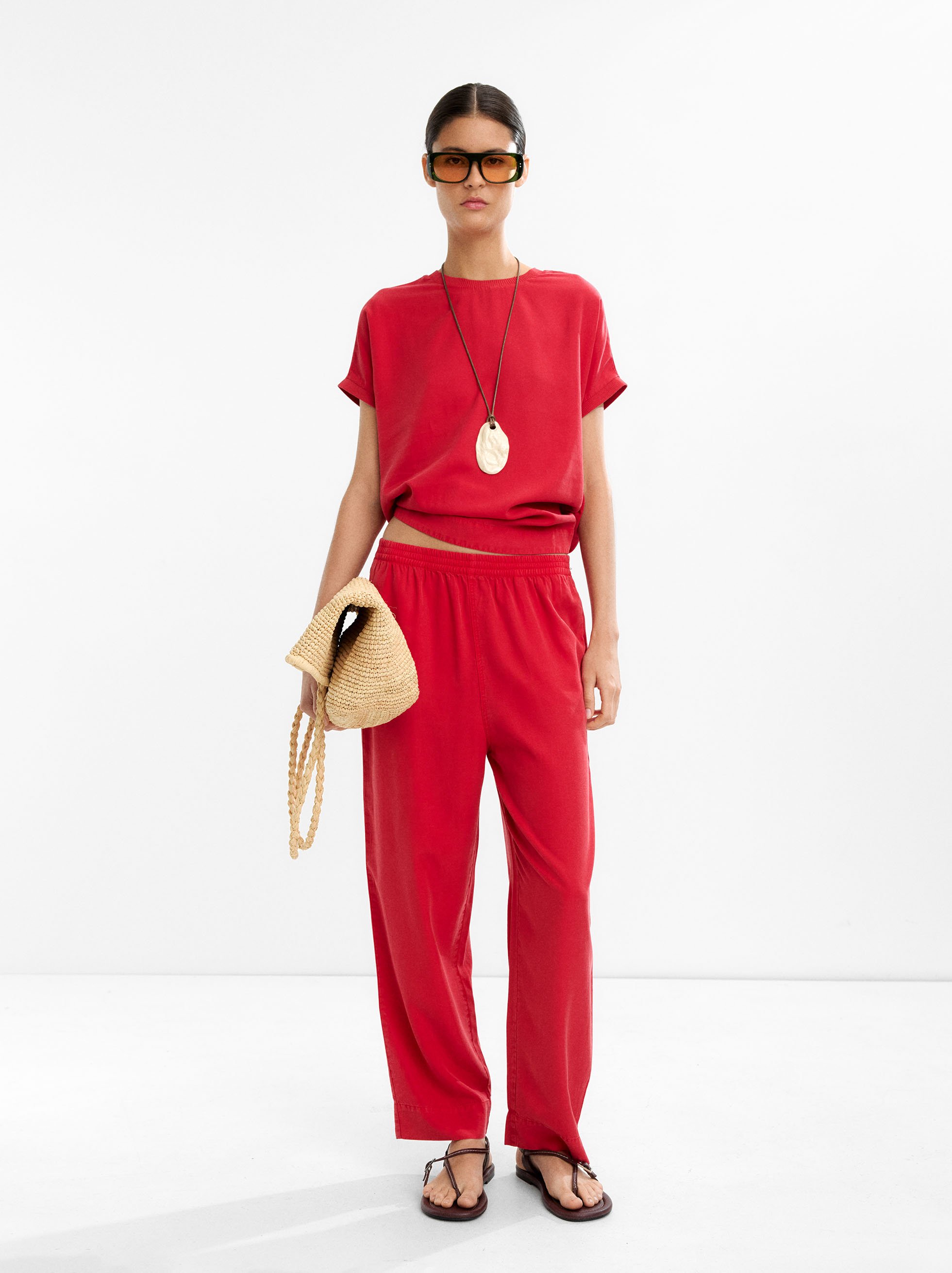 100% lyocell plain top