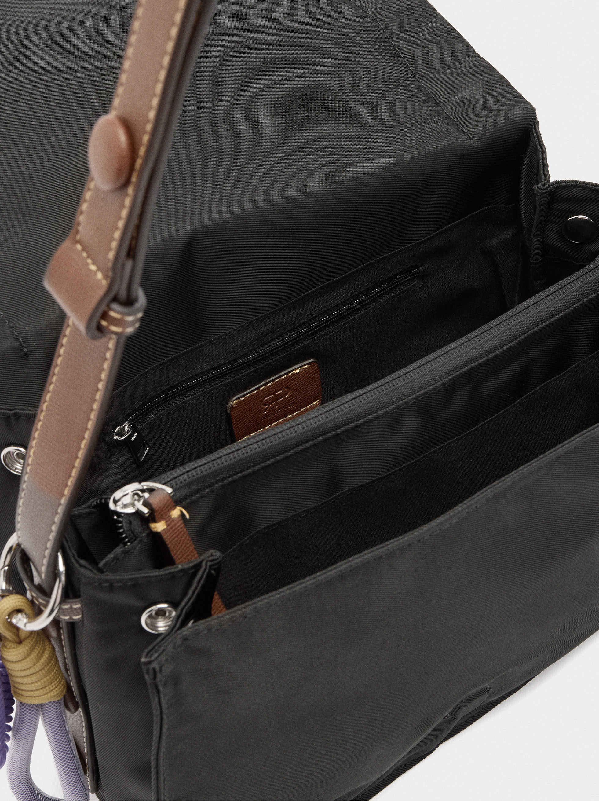 Bolso bandolera de nylon S image number 4.0